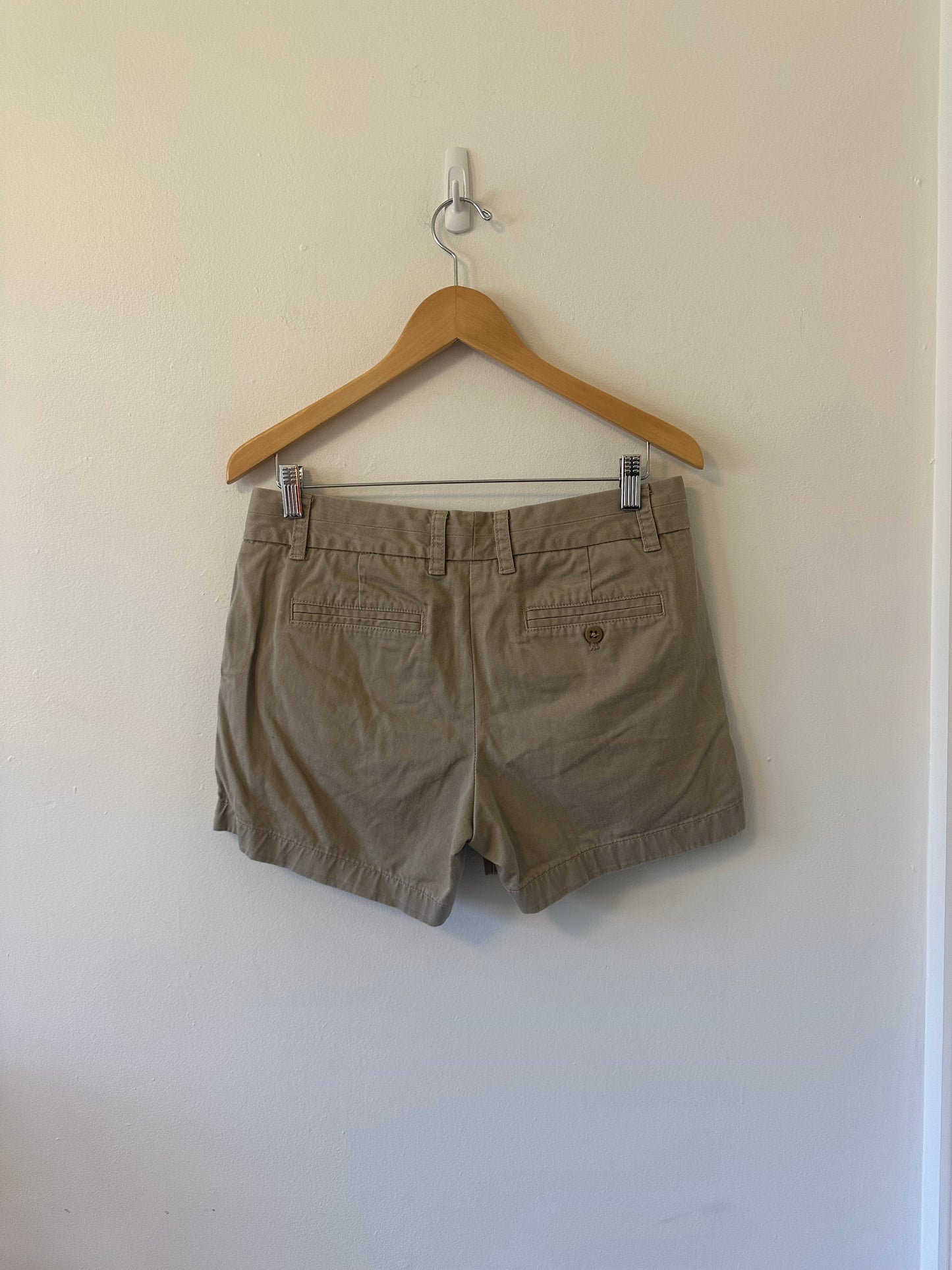 J. Crew Classic Chino Shorts in Khaki | Size 6