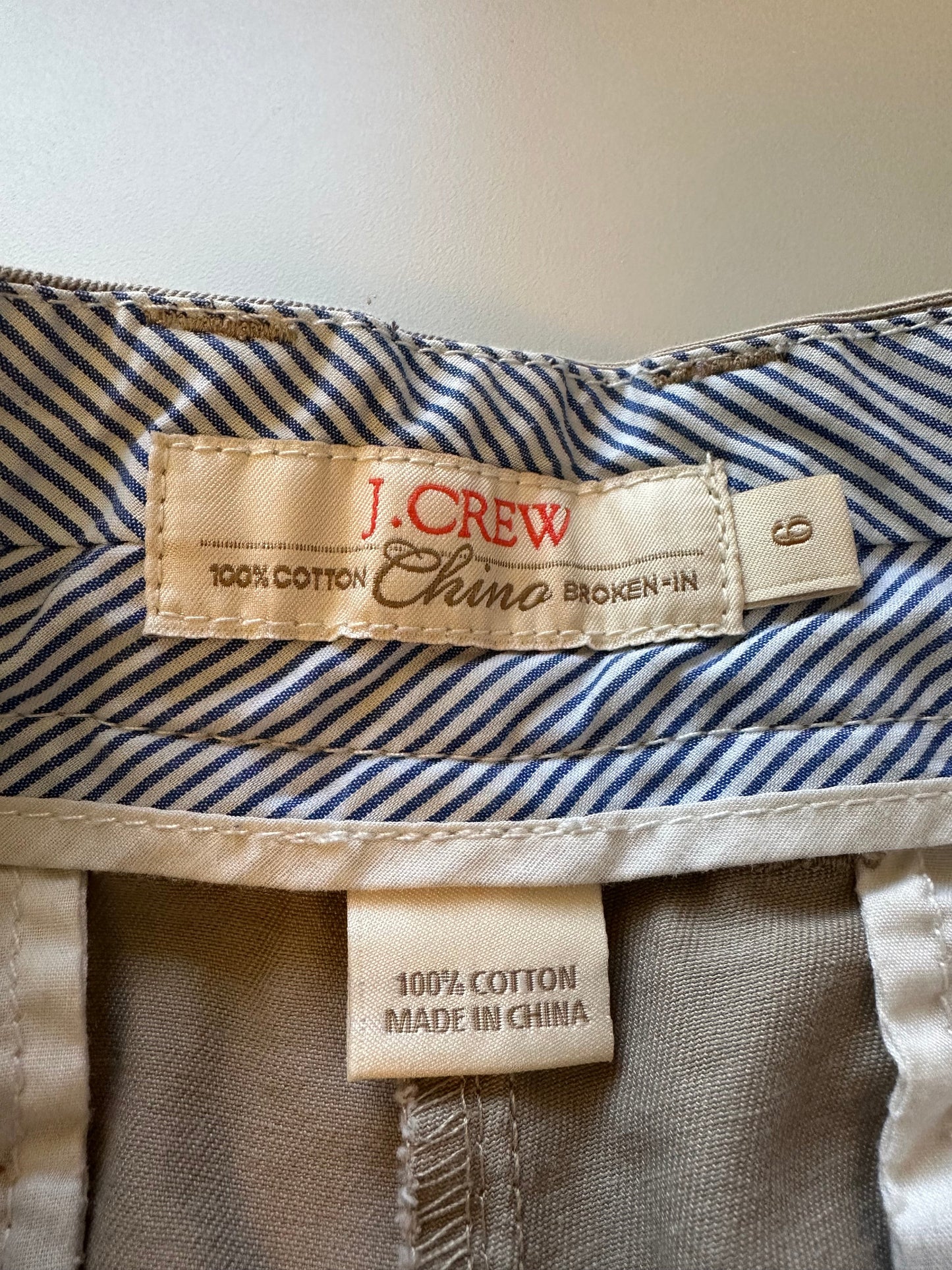 J. Crew Classic Chino Shorts in Khaki | Size 6