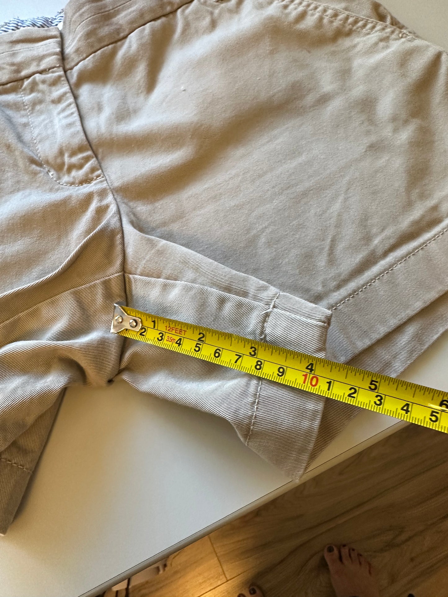 J. Crew Classic Chino Shorts in Khaki | Size 6