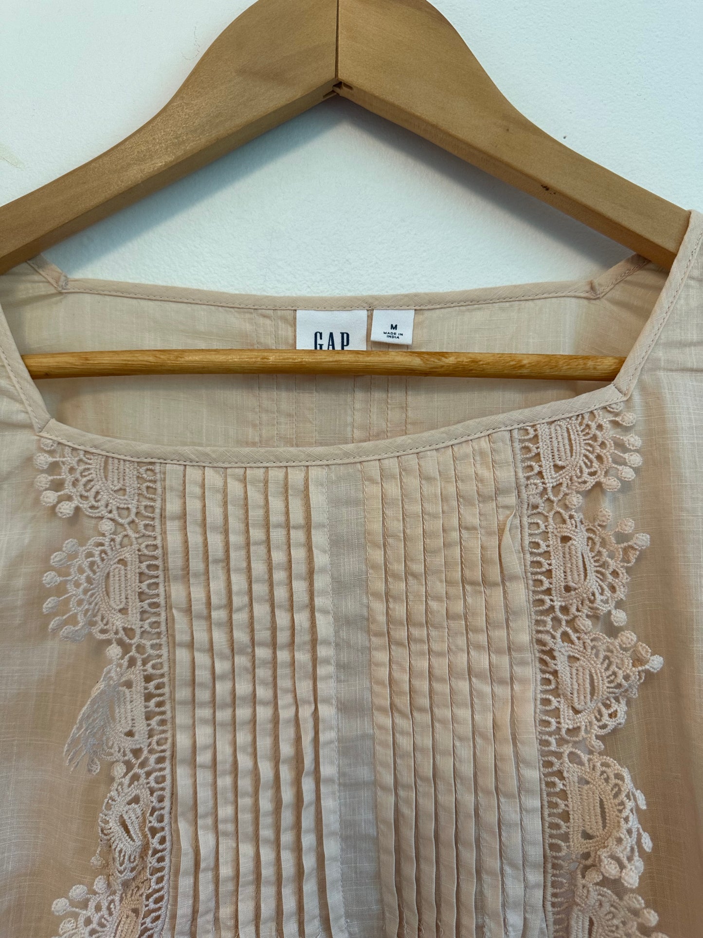 GAP Peach Cotton Pintuck Crochet Lace Boho Puff Sleeve Blouse | Size Medium