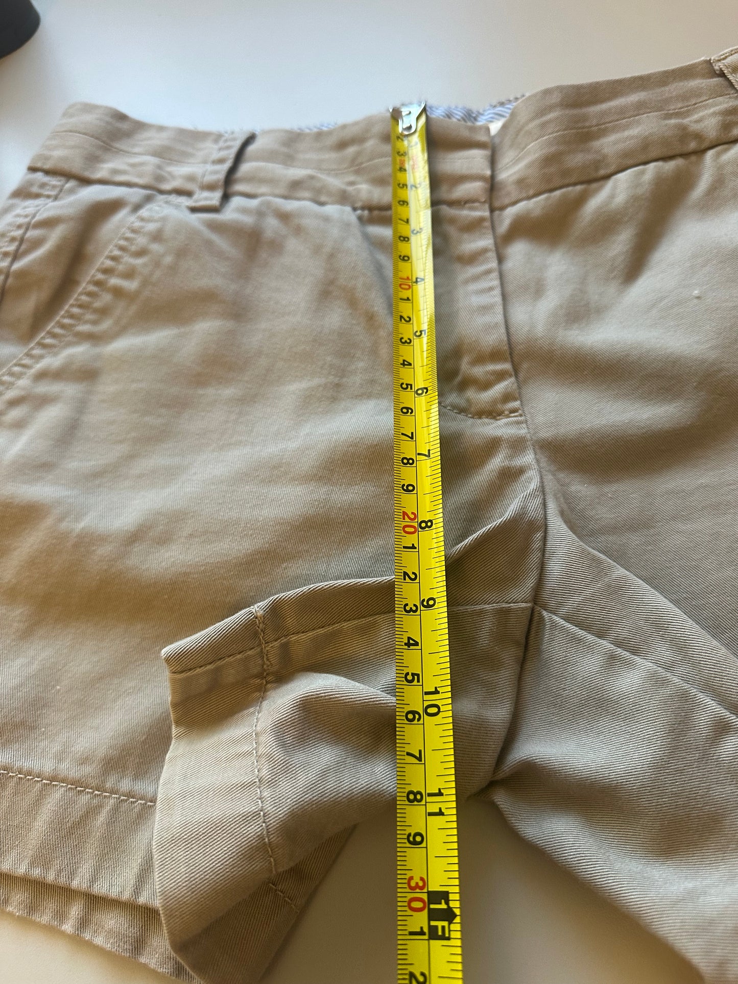 J. Crew Classic Chino Shorts in Khaki | Size 6