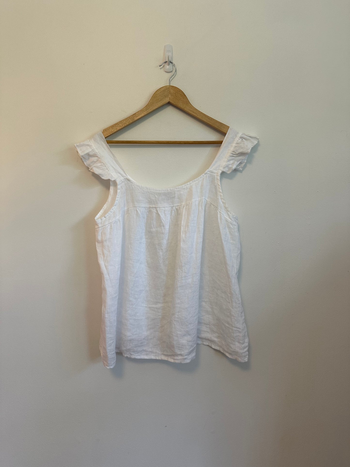 Bellambra White Linen Ruffle Sleeve Tank Top | Size Medium