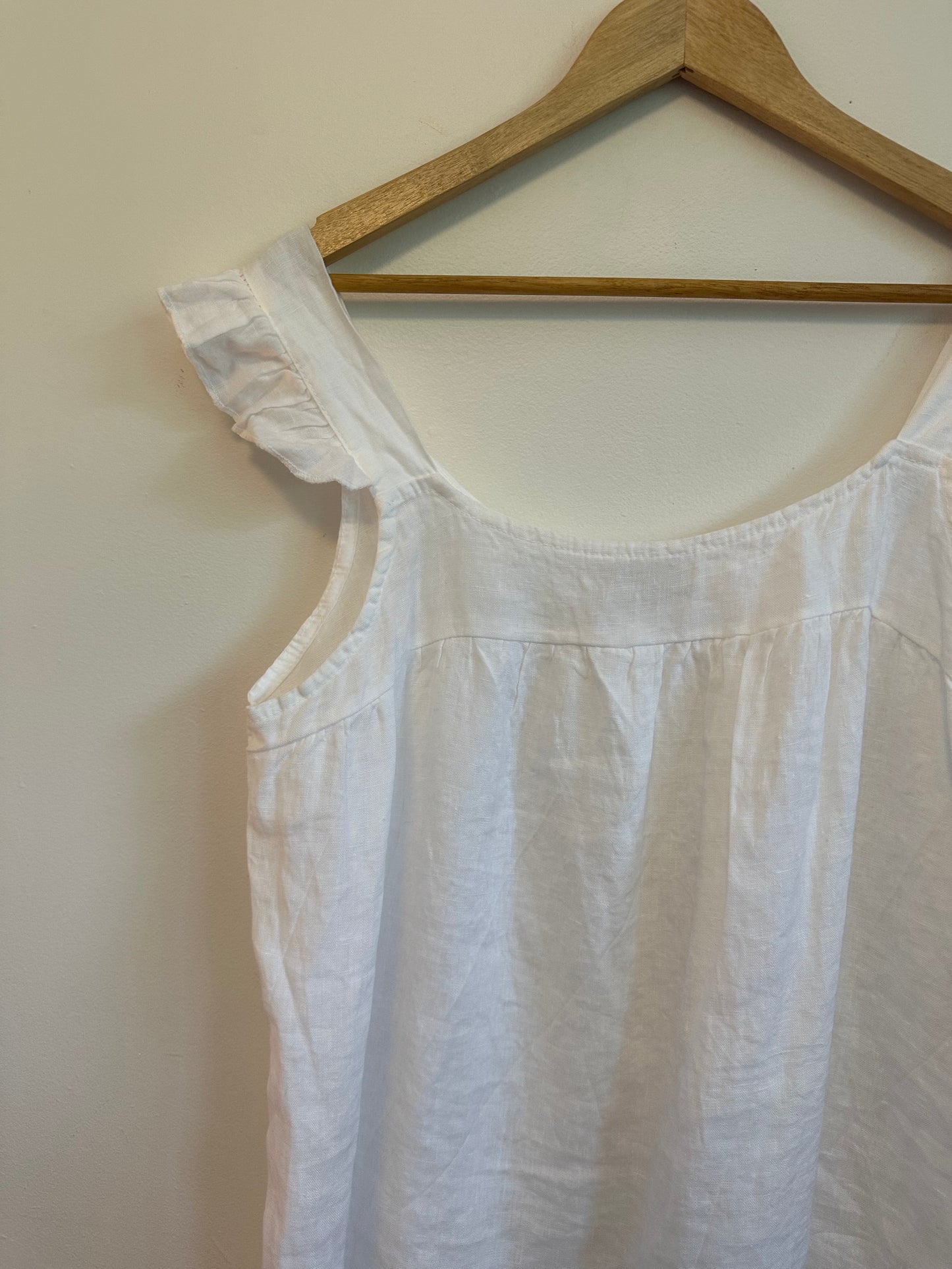 Bellambra White Linen Ruffle Sleeve Tank Top | Size Medium