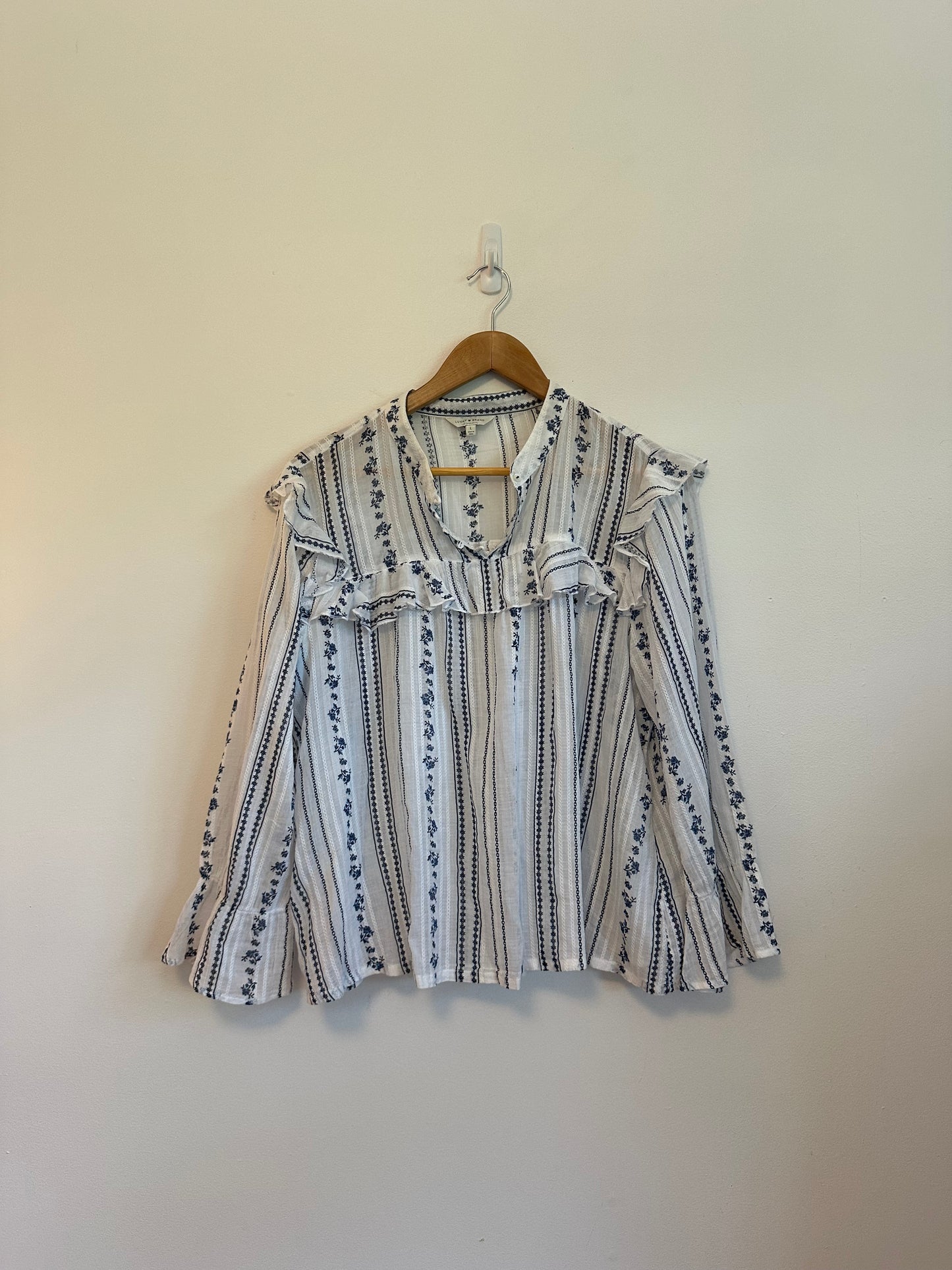 Lucky Brand White and Blue Floral Stripe Ruffle Split Neck Cotton Blouse | Size Large