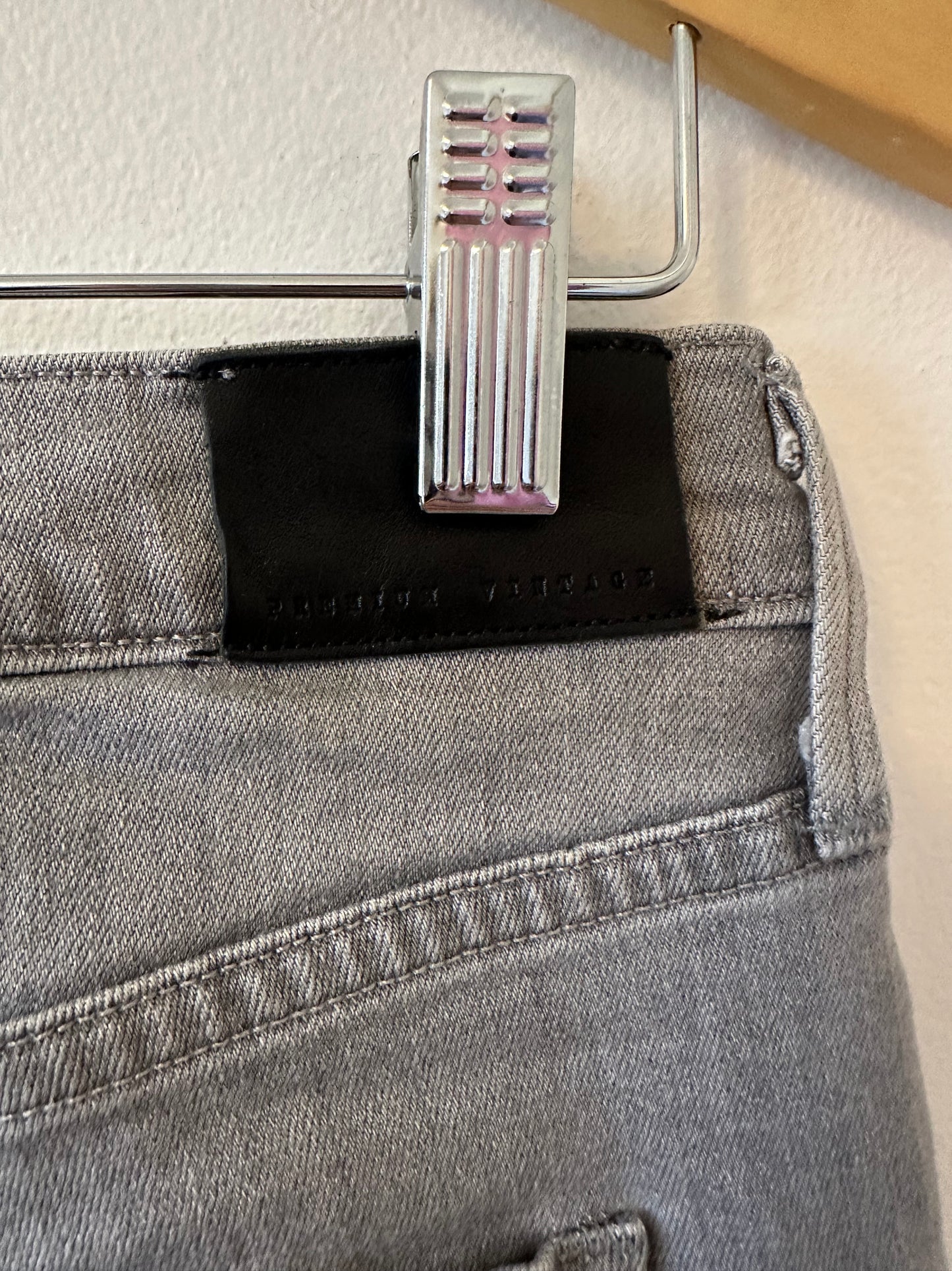 Citizens of Humanity Cropped Gray Distressed Straight Leg Jeans | Size 27