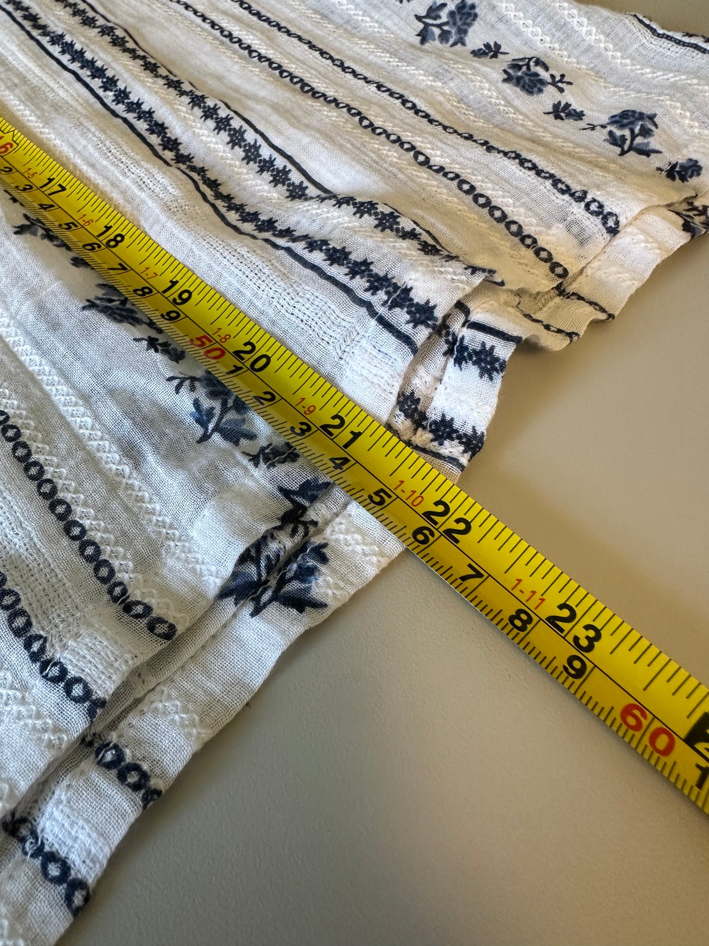 Lucky Brand White and Blue Floral Stripe Ruffle Split Neck Cotton Blouse | Size Large