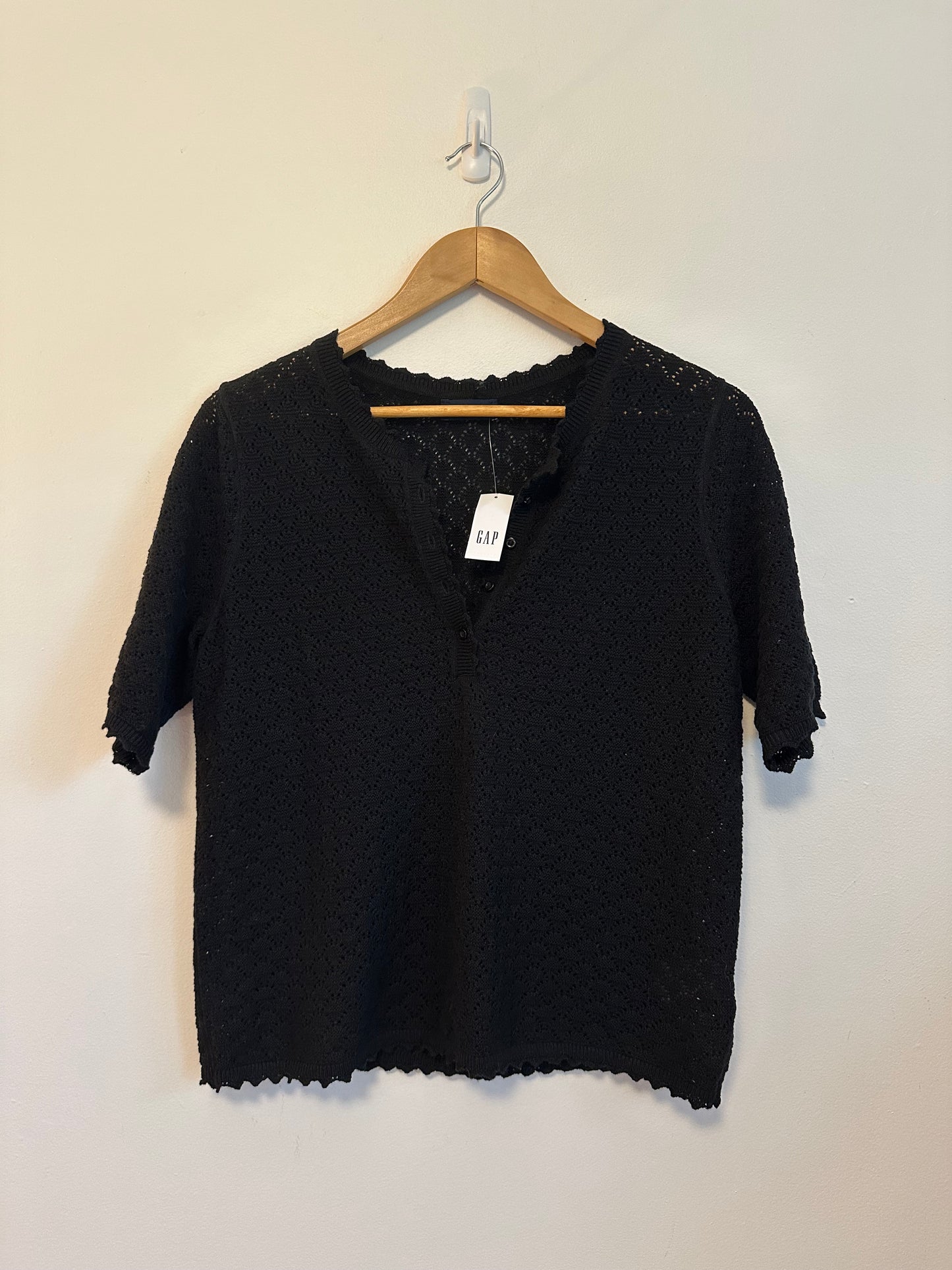 NWT Gap Black Pointelle Knit Henley Short Sleeve Linen Blend Sweater | Size Medium
