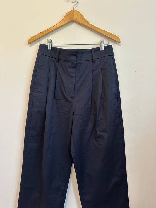 Banana Republic Navy Blue Pleated Wide Leg Cropped Trousers | Size 6 Petite