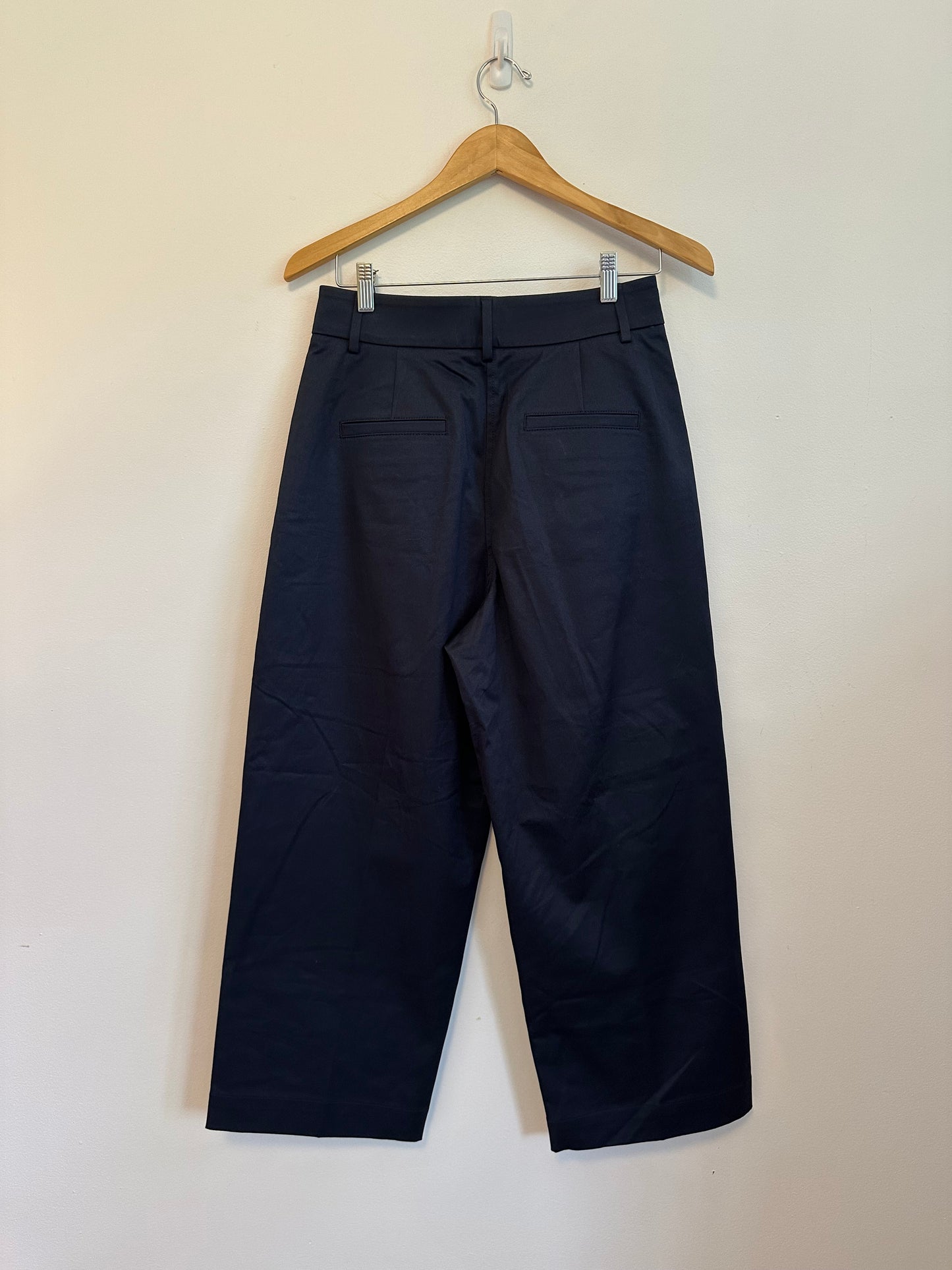 Banana Republic Navy Blue Pleated Wide Leg Cropped Trousers | Size 6 Petite