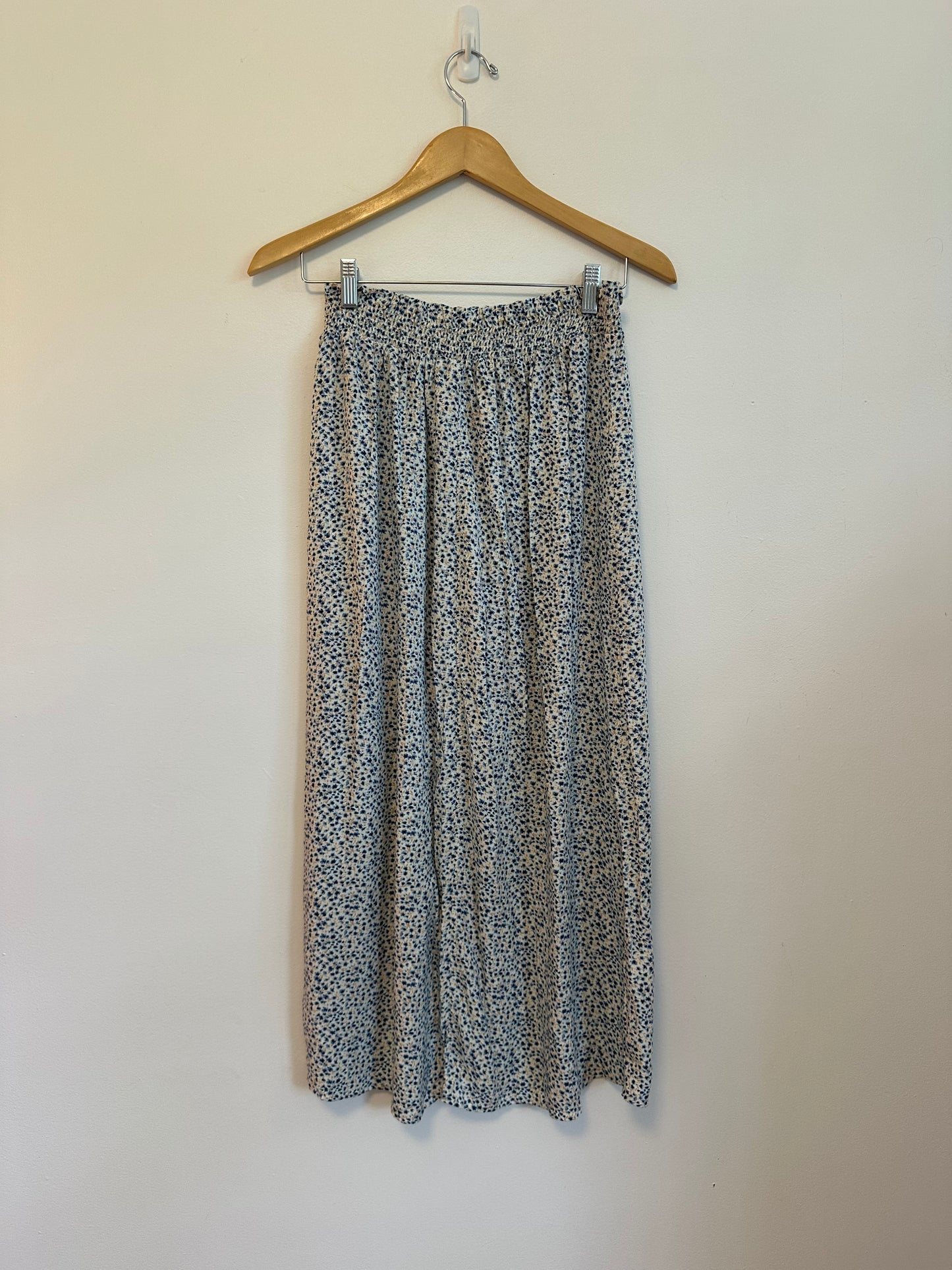 Old Navy Blue Ditsy Floral Smocked Waist Rayon Midi Skirt | Size Small