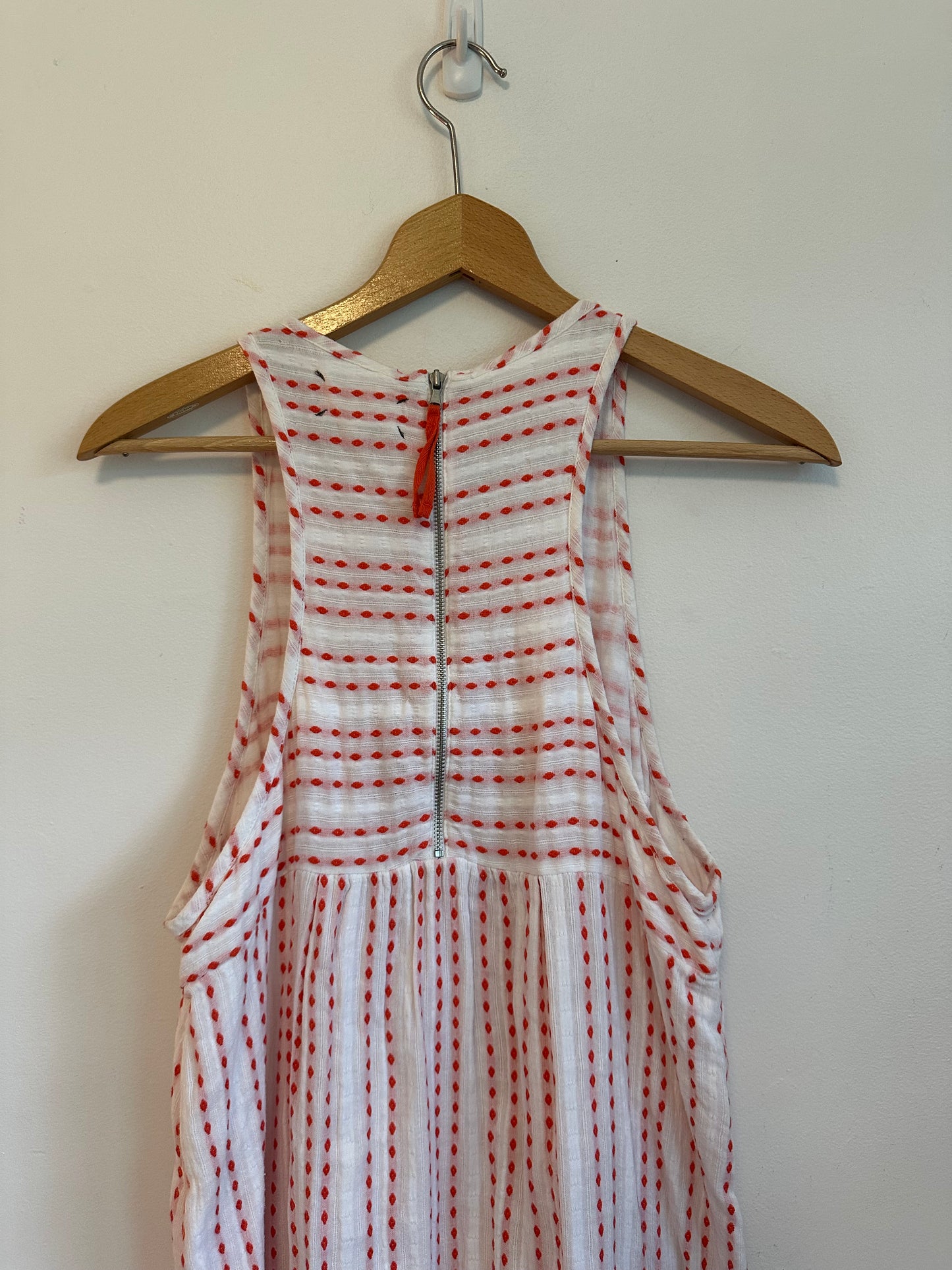 Lou & Grey Red and White Embroidered Gauze Sleeveless Shift Dress | Size Medium