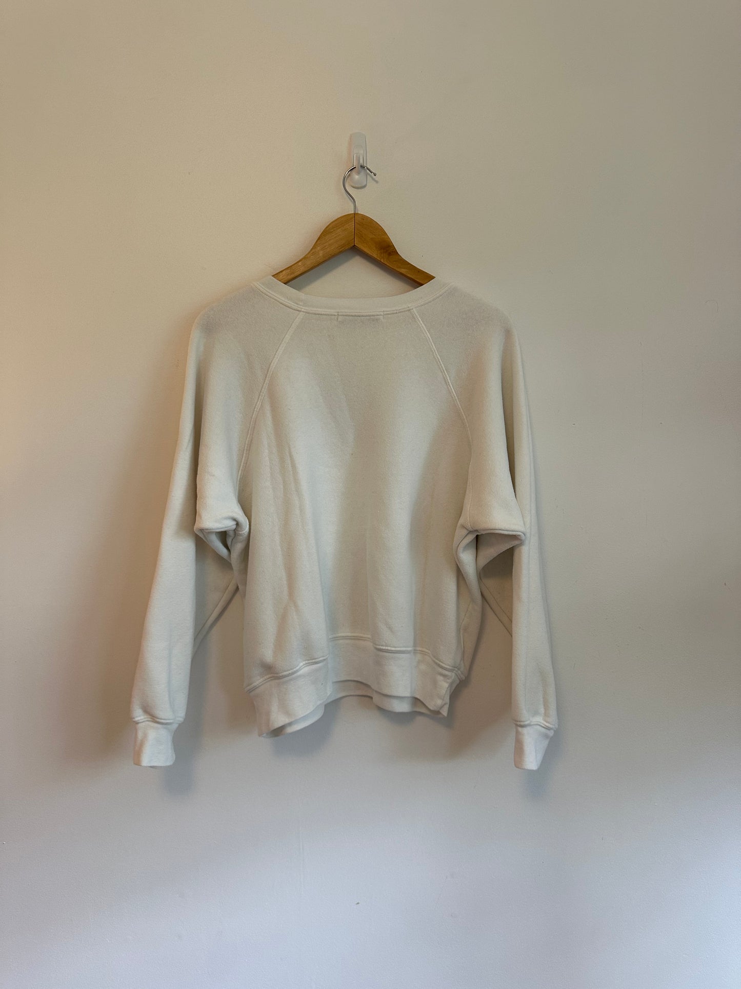 Daydreamer Los Angeles Graphic Raglan Sweatshirt in White and Navy Blue | Size Large