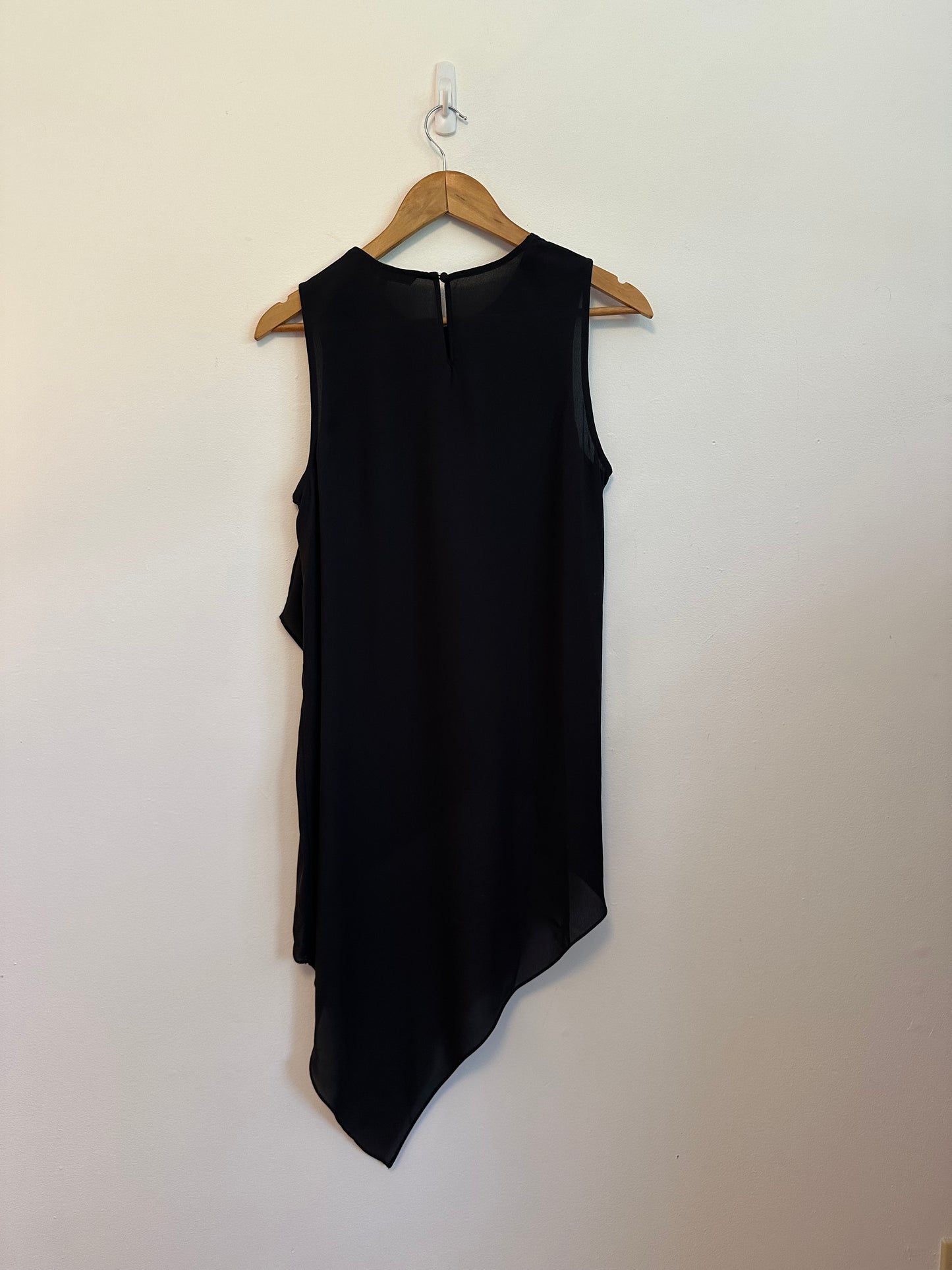 BCBGMAXAZRIA Asymmetrical Handkerchief Hem Sleeveless Blouse in Black | Size Small