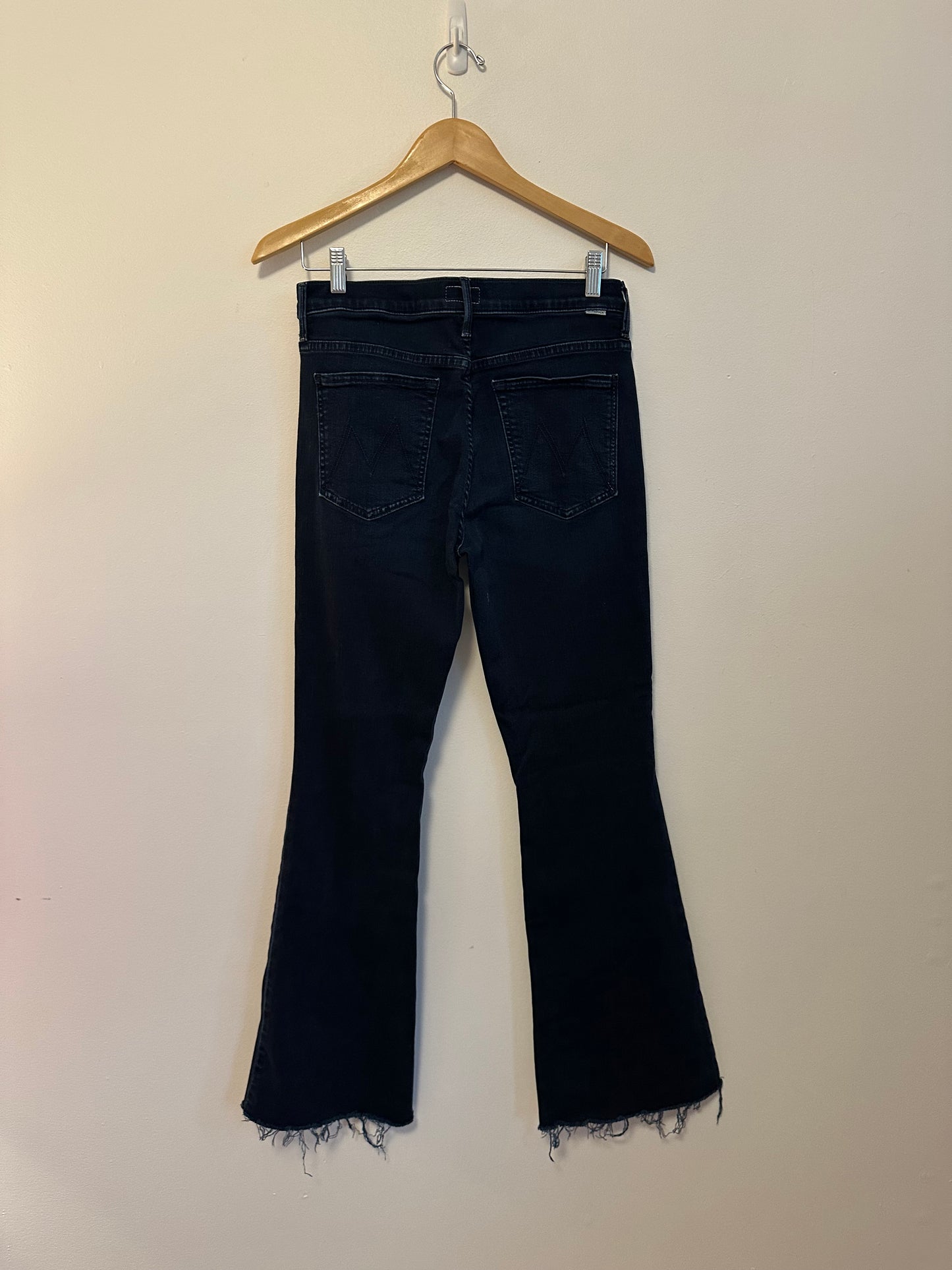 Mother The Weekender Fray Jeans in Chip On My Shoulder Wash | Size 30