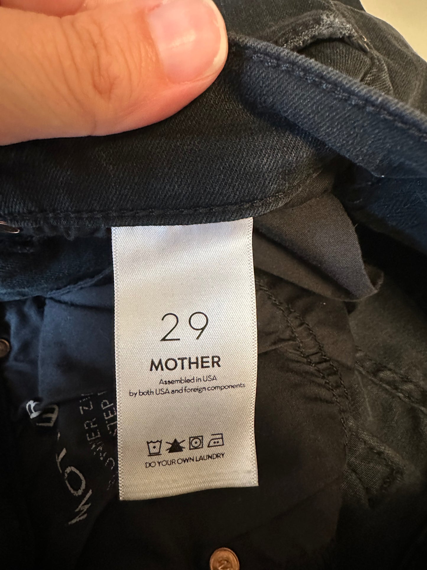 Mother Stunner Zip Ankle Step Fray Jeans in Not Guilty Black Wash | Size 29