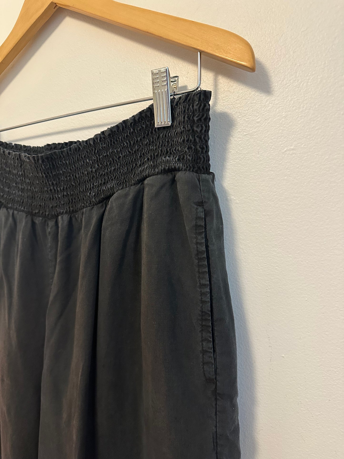 Bella Dahl Black Smocked Waist Wide Leg Pants | Size Large