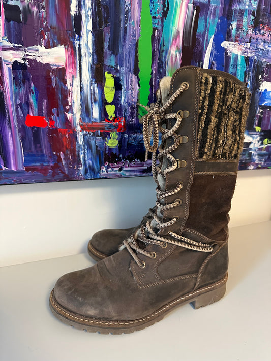 Bos & Co Brown Leather Knit Trim Lug Sole Winter Boots | Size 38 / 7.5