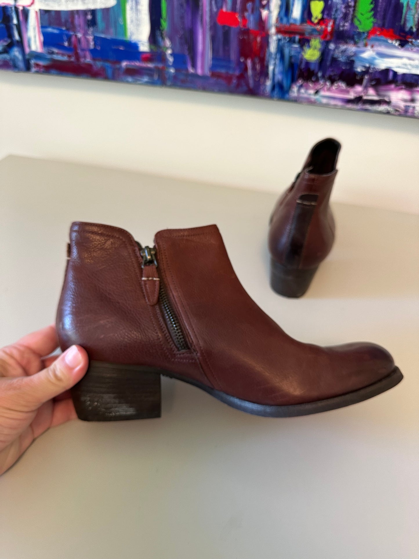 Clarks Leather Round Toe Block Heel Side Zip Ankle Boots | Size 8.5