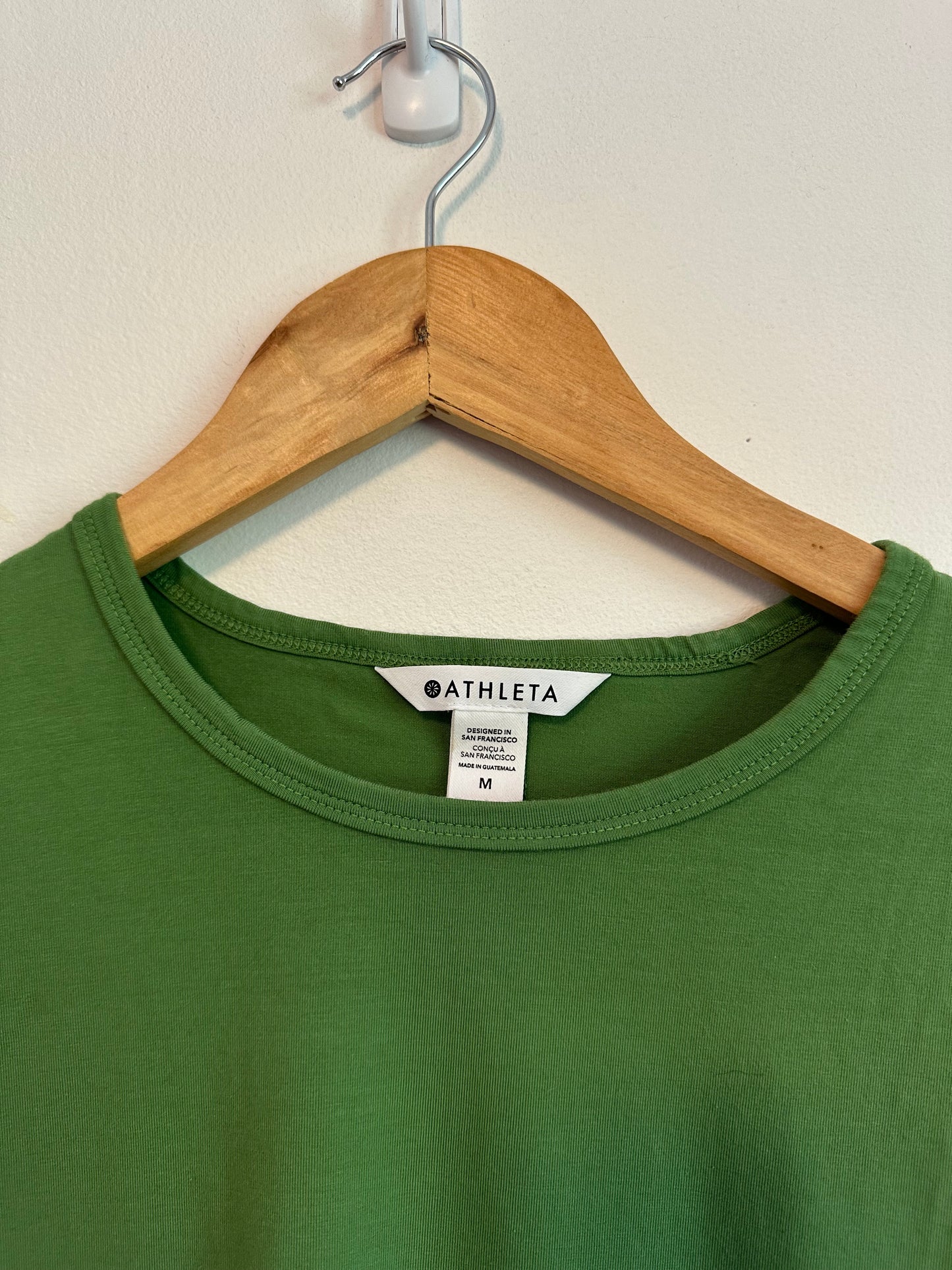 Athleta Green Supima Cotton Blend Long Sleeve Crew Neck T-Shirt | Size Medium