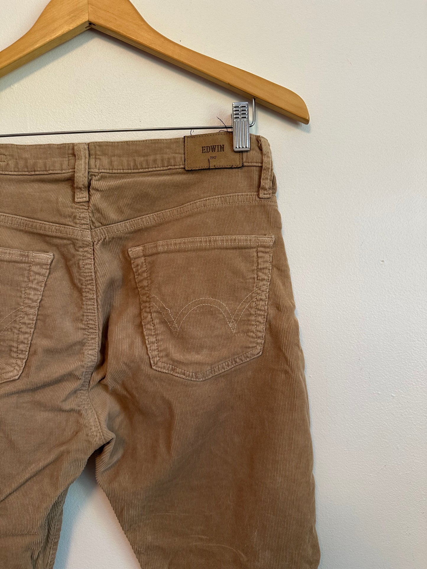 Edwin Elin Crop Straight Corduroy Pants in Camel Brown | Size 27