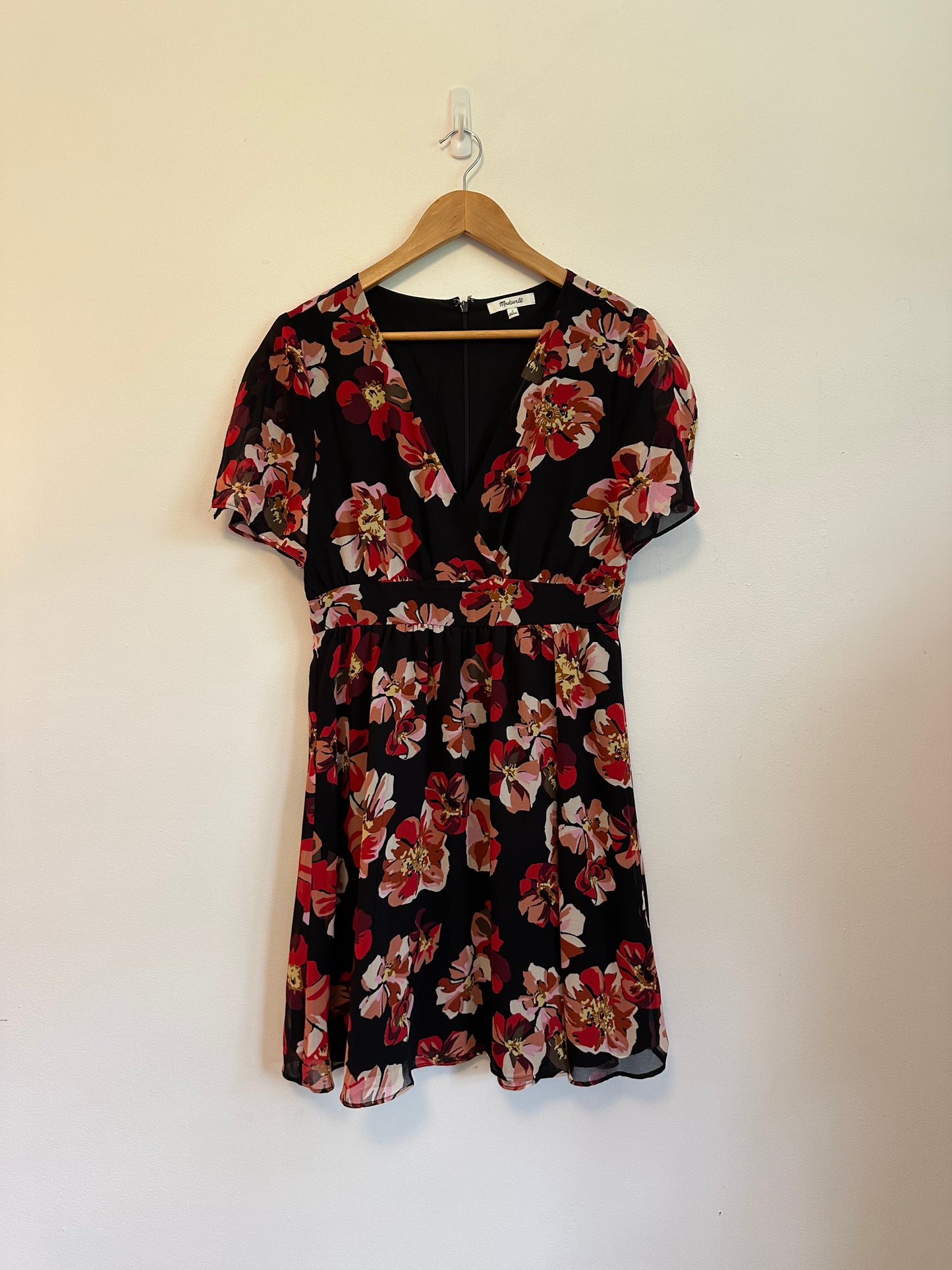 Madewell Floral V-Neck Flutter Sleeve Mini Dress | Size 4