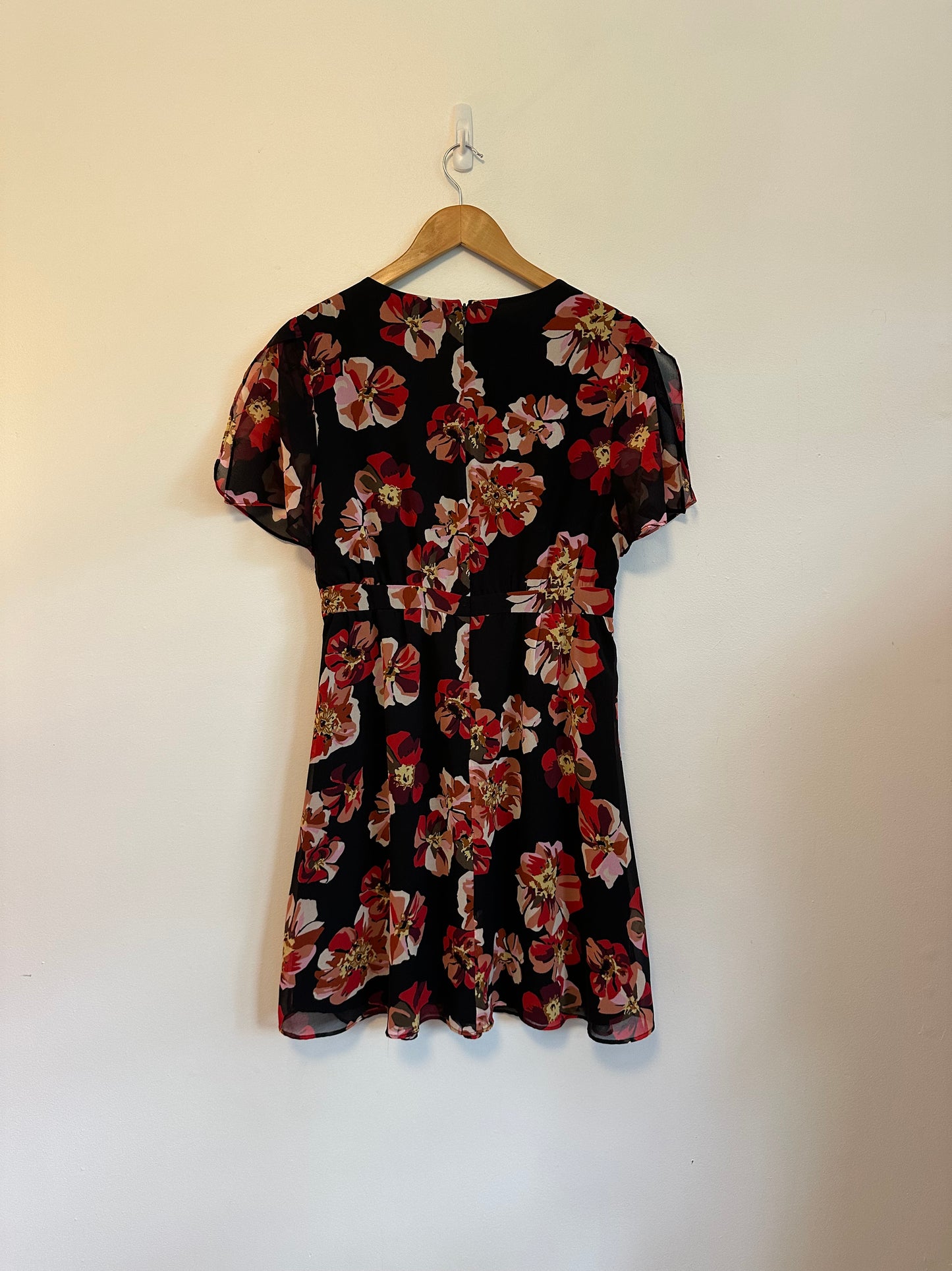 Madewell Floral V-Neck Flutter Sleeve Mini Dress | Size 4