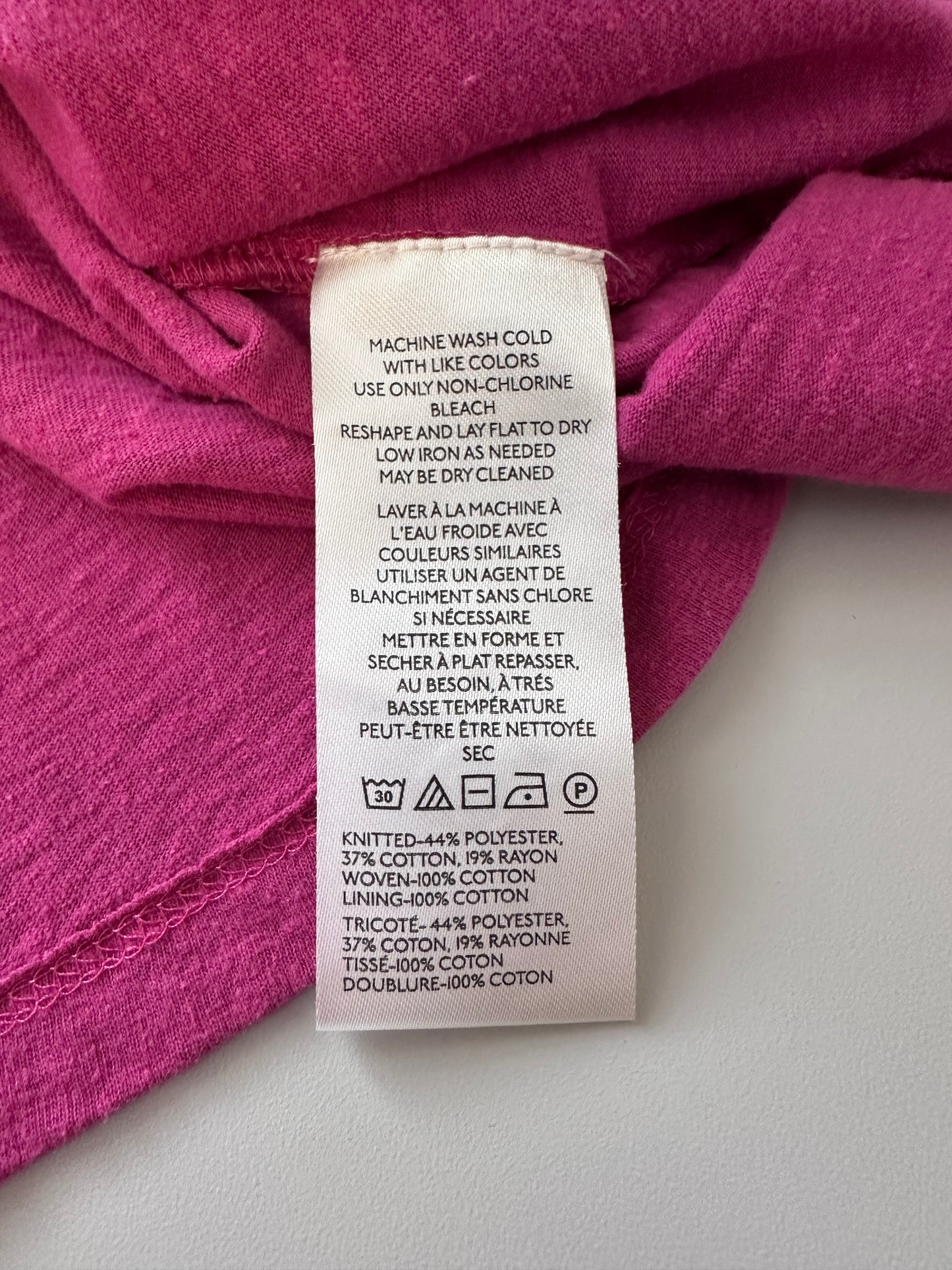 By Anthropologie Pink Puff Sleeve V-Neck T-Shirt | Size Small