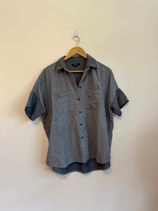 Madewell Cotton Courier Shirt in Blue and White Pinstripe | Size Medium