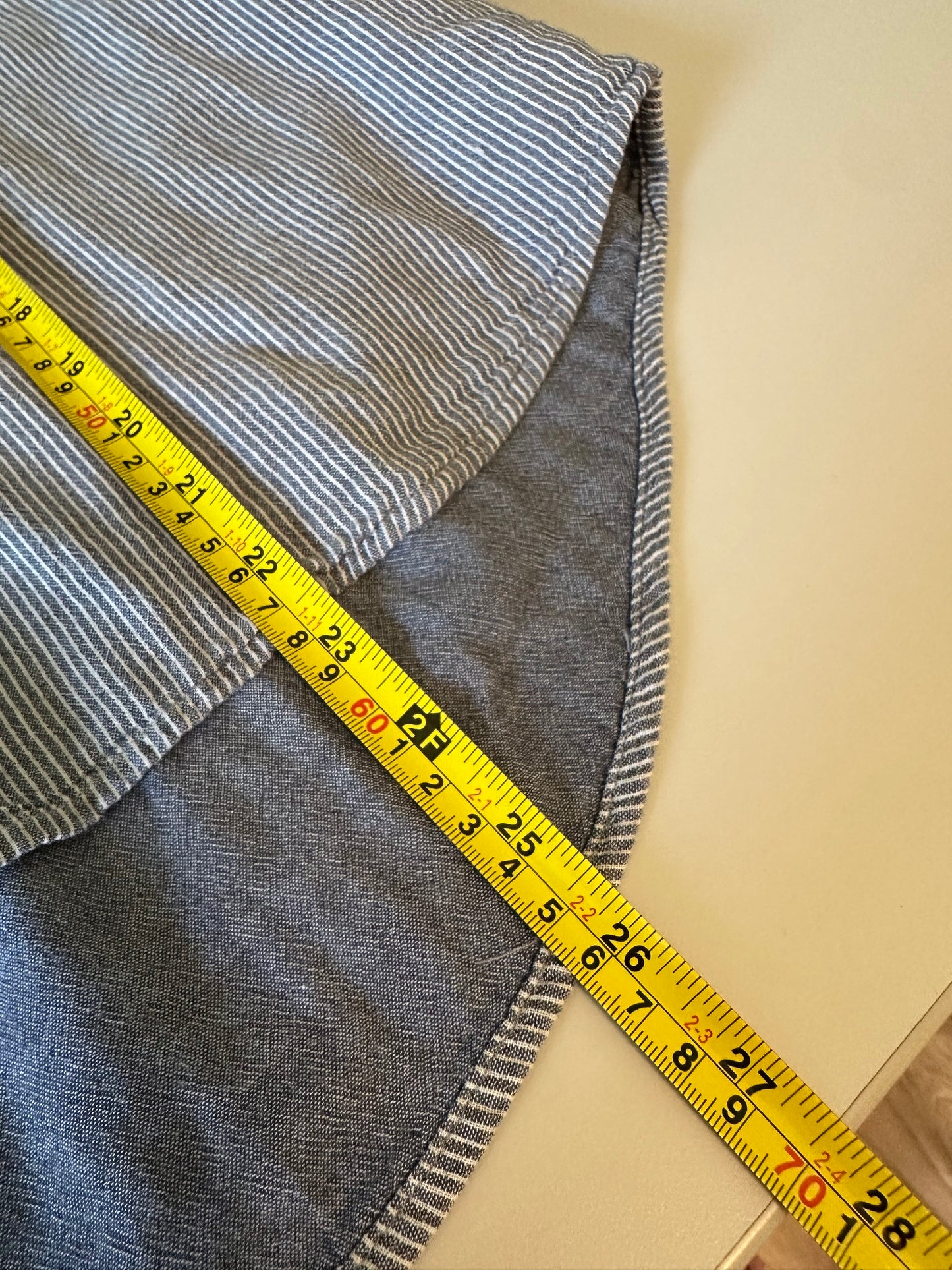 Madewell Cotton Courier Shirt in Blue and White Pinstripe | Size Medium