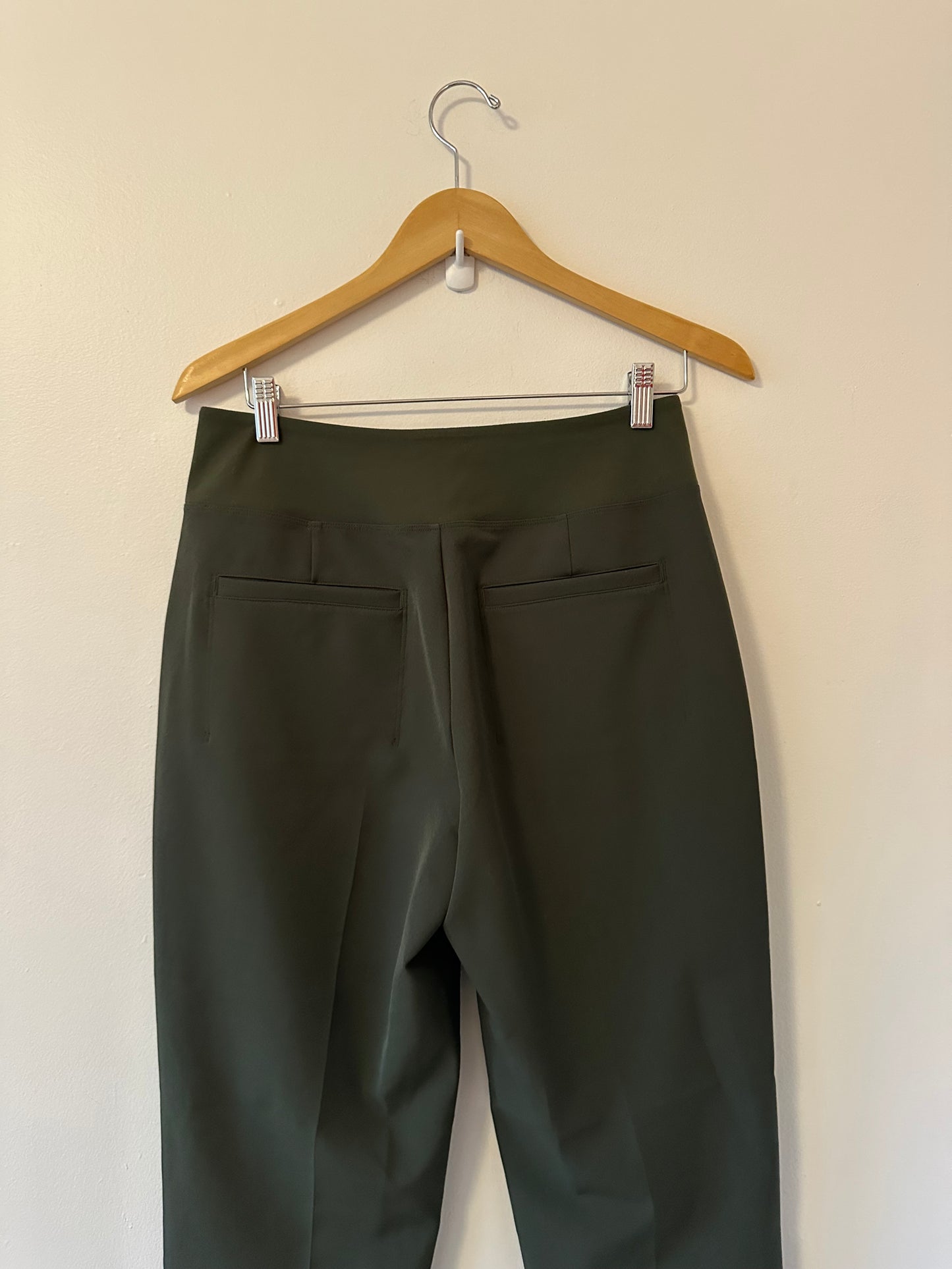 Athleta Brooklyn Mid Rise Ankle Pant in Olive Green | Size 6