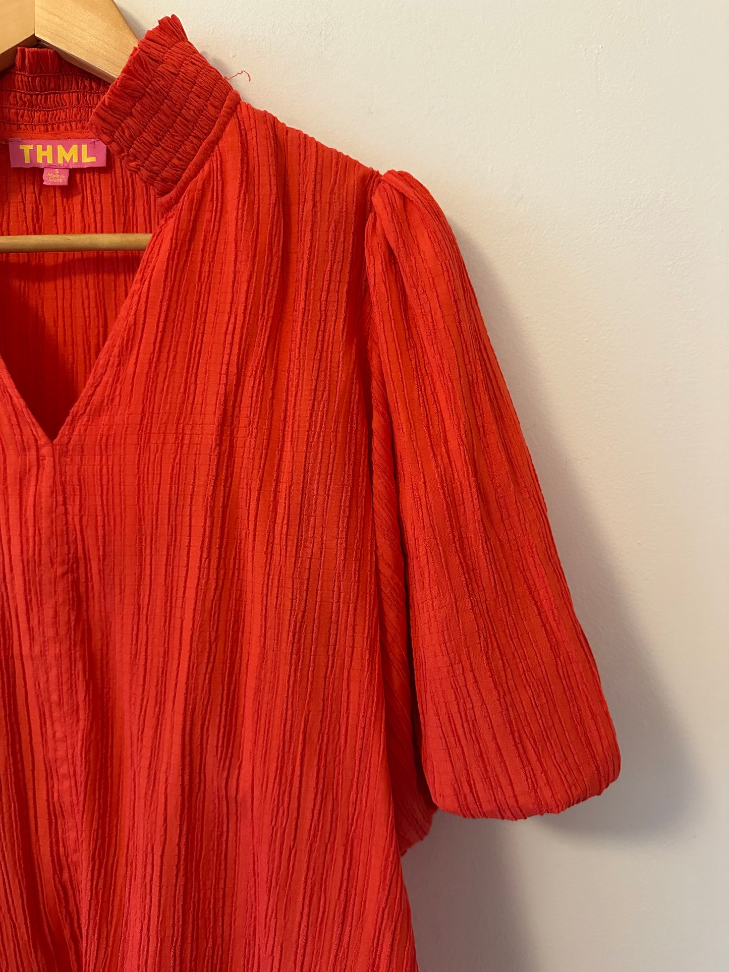 THML Lindsay Puff Sleeve Textured Top in Coral | Size Small