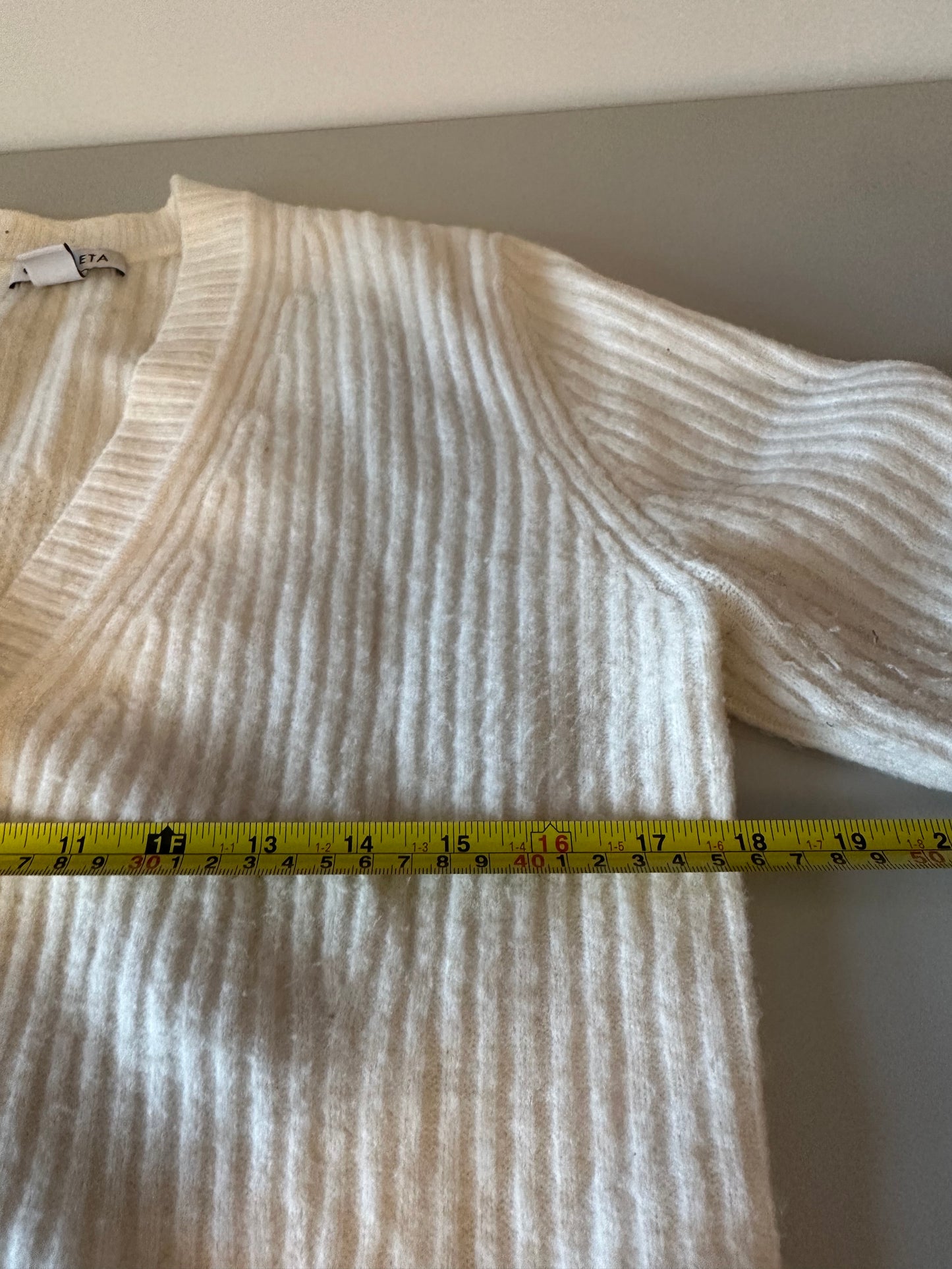 Athleta Layover Cardigan in Ivory Merino Wool Blend | Size Medium