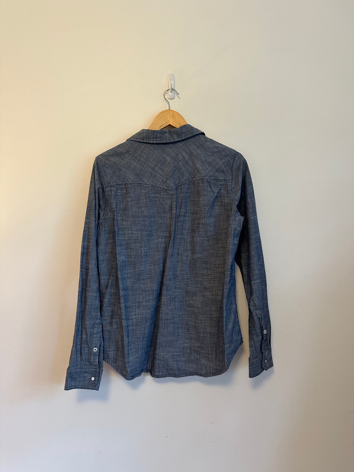 Stio Blue Organic Cotton Chambray Western Button Down Shirt | Size Large