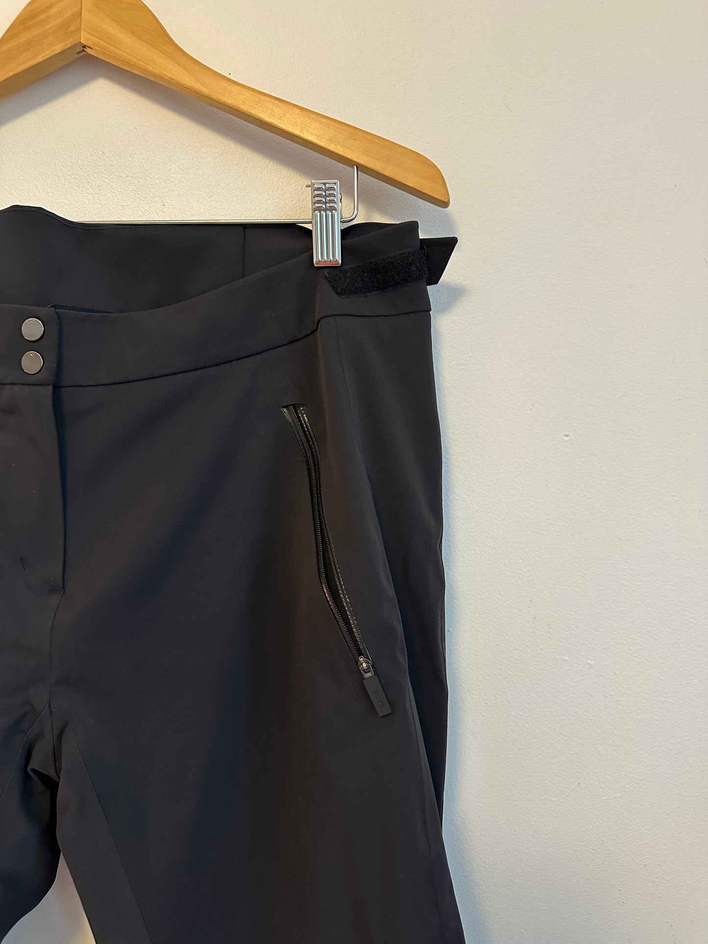 KJUS Regular Fit Mid Rise Technical Stretch Ski Pants in Black | Size Large