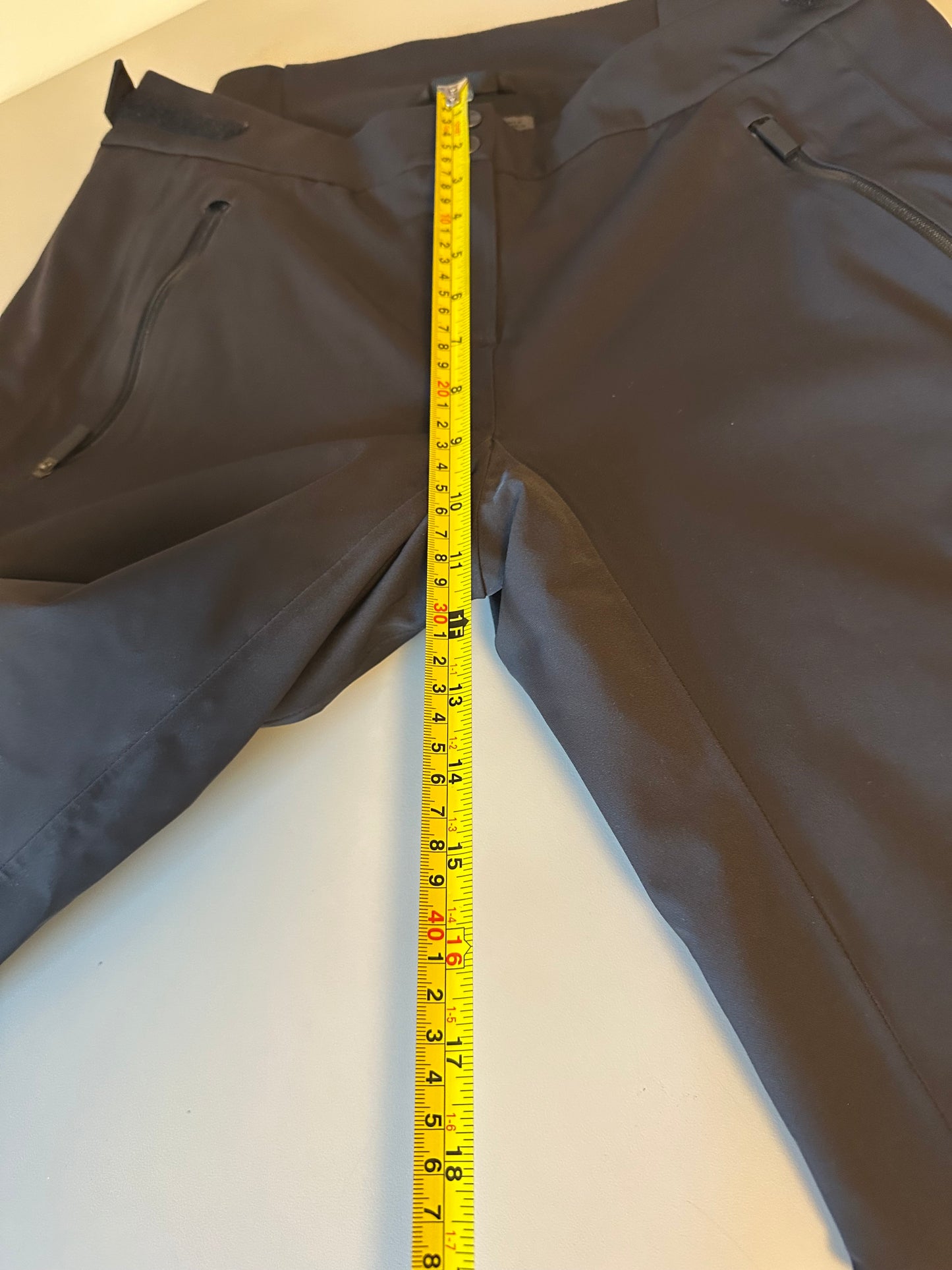 KJUS Regular Fit Mid Rise Technical Stretch Ski Pants in Black | Size Large