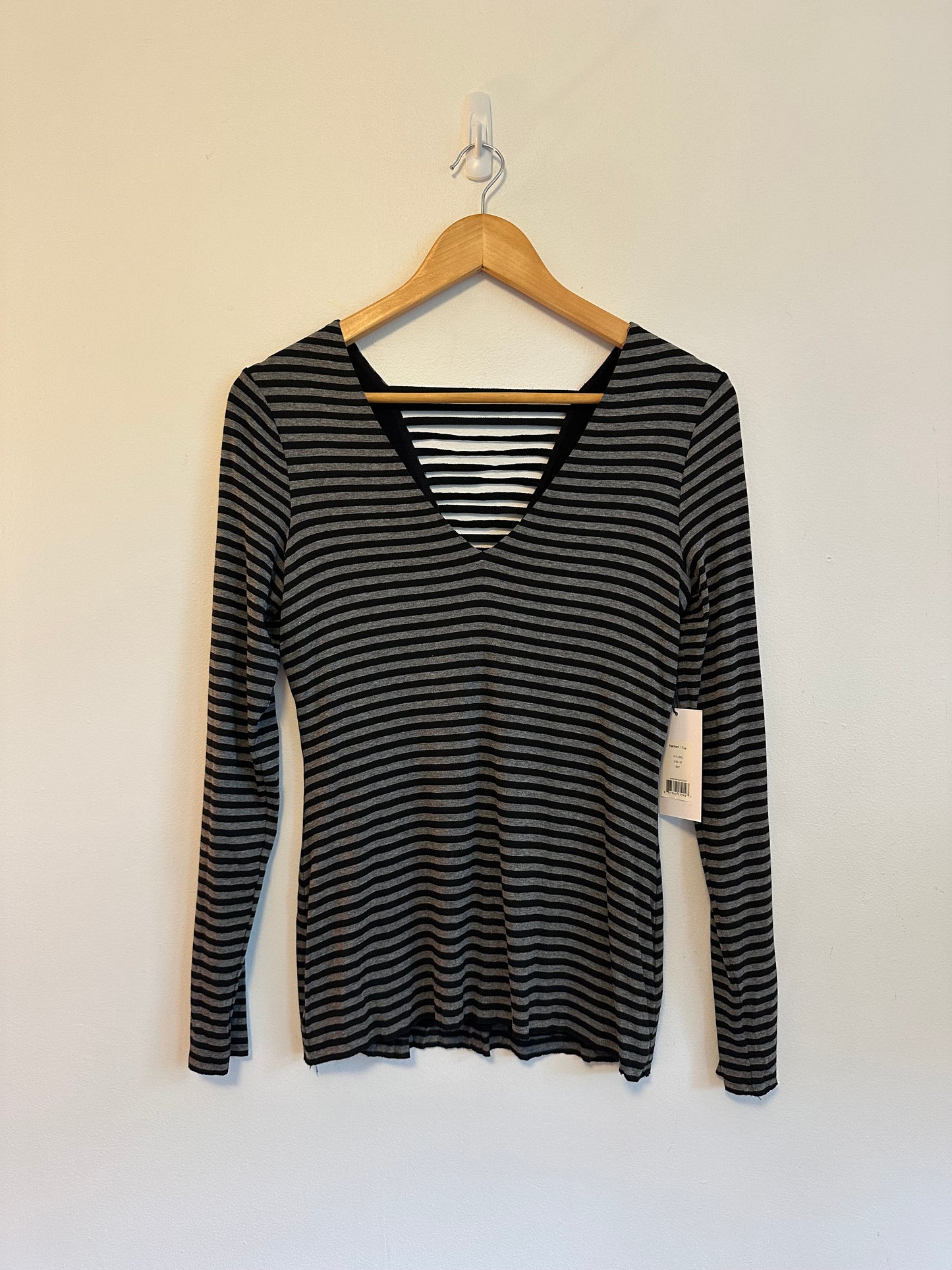 NWT Bailey 44 Striped Long Sleeve V-Neck Ladder Cutout Top | Size Medium
