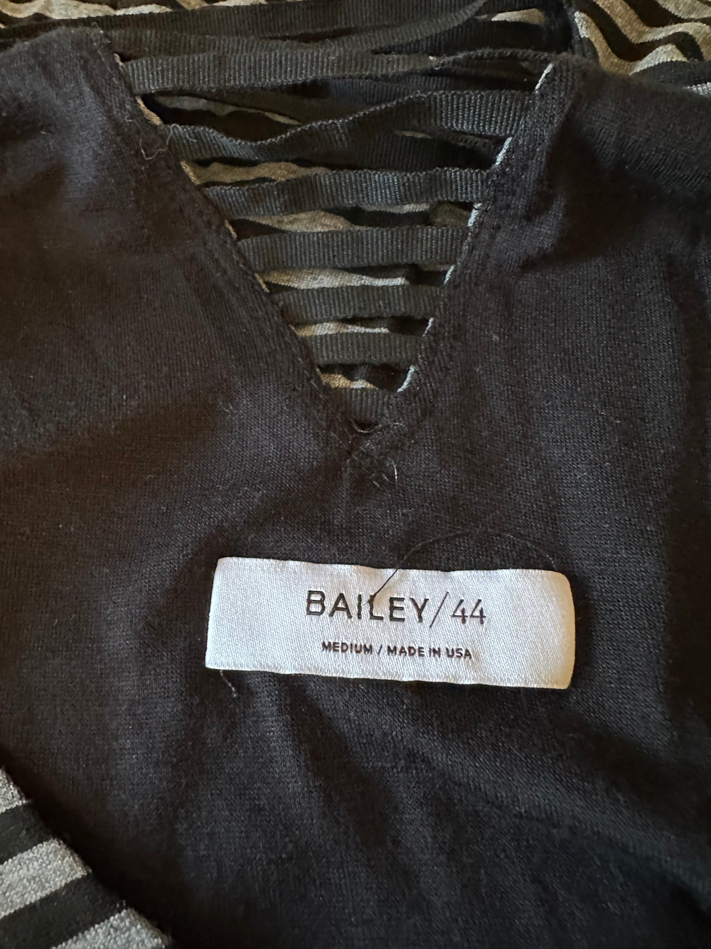 NWT Bailey 44 Striped Long Sleeve V-Neck Ladder Cutout Top | Size Medium