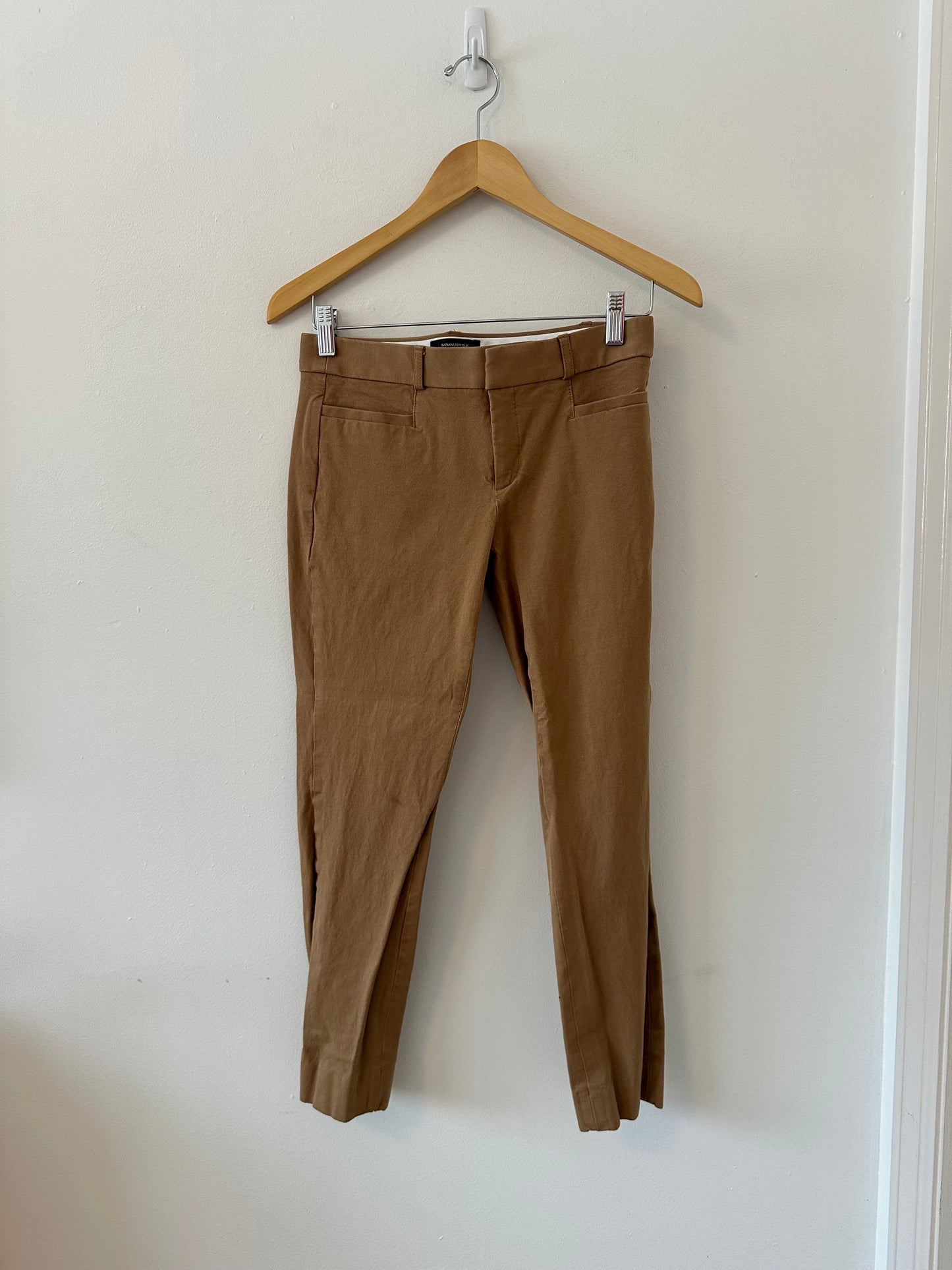 Banana Republic Tan Sloan Low Rise Straight Leg Trousers | Size 2
