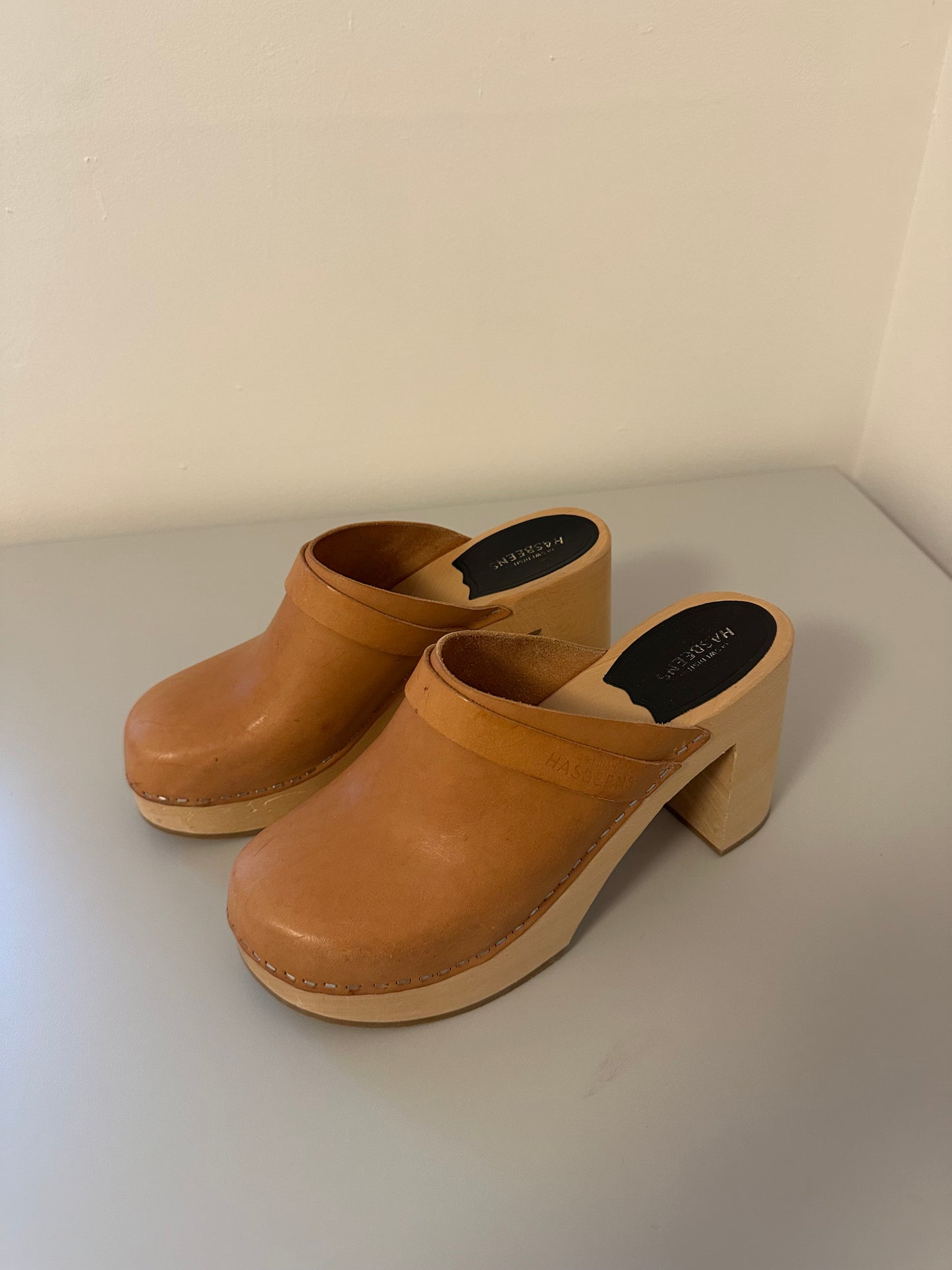 Swedish Hasbeens Husband Ski High Wooden Platform Clogs | Size 40