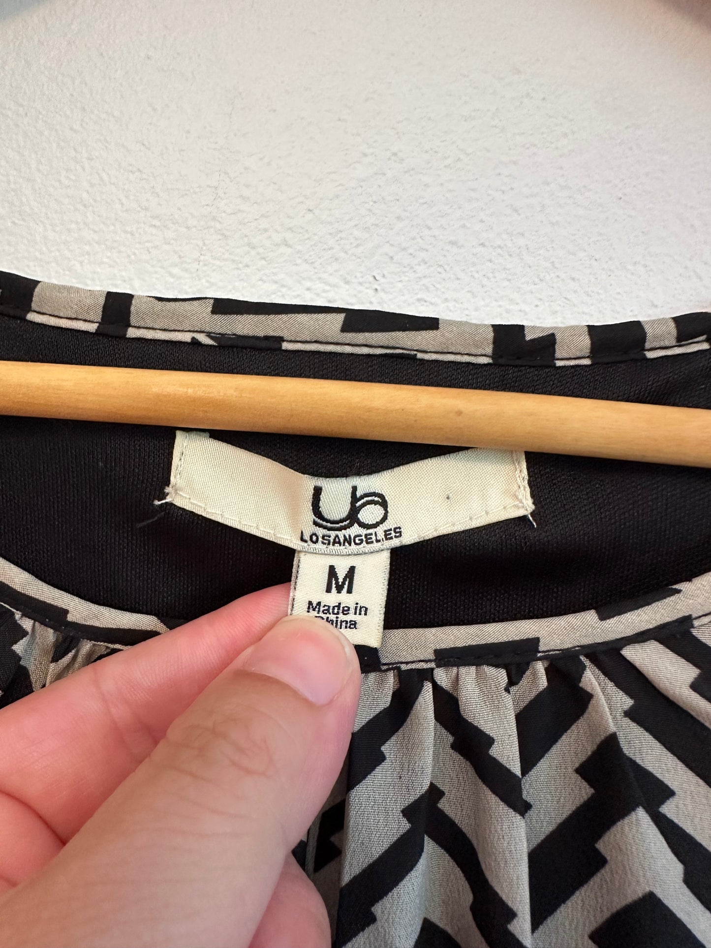 Ya Los Angeles Black and Beige Chevron Geometric Popover Mini Dress | Size Medium