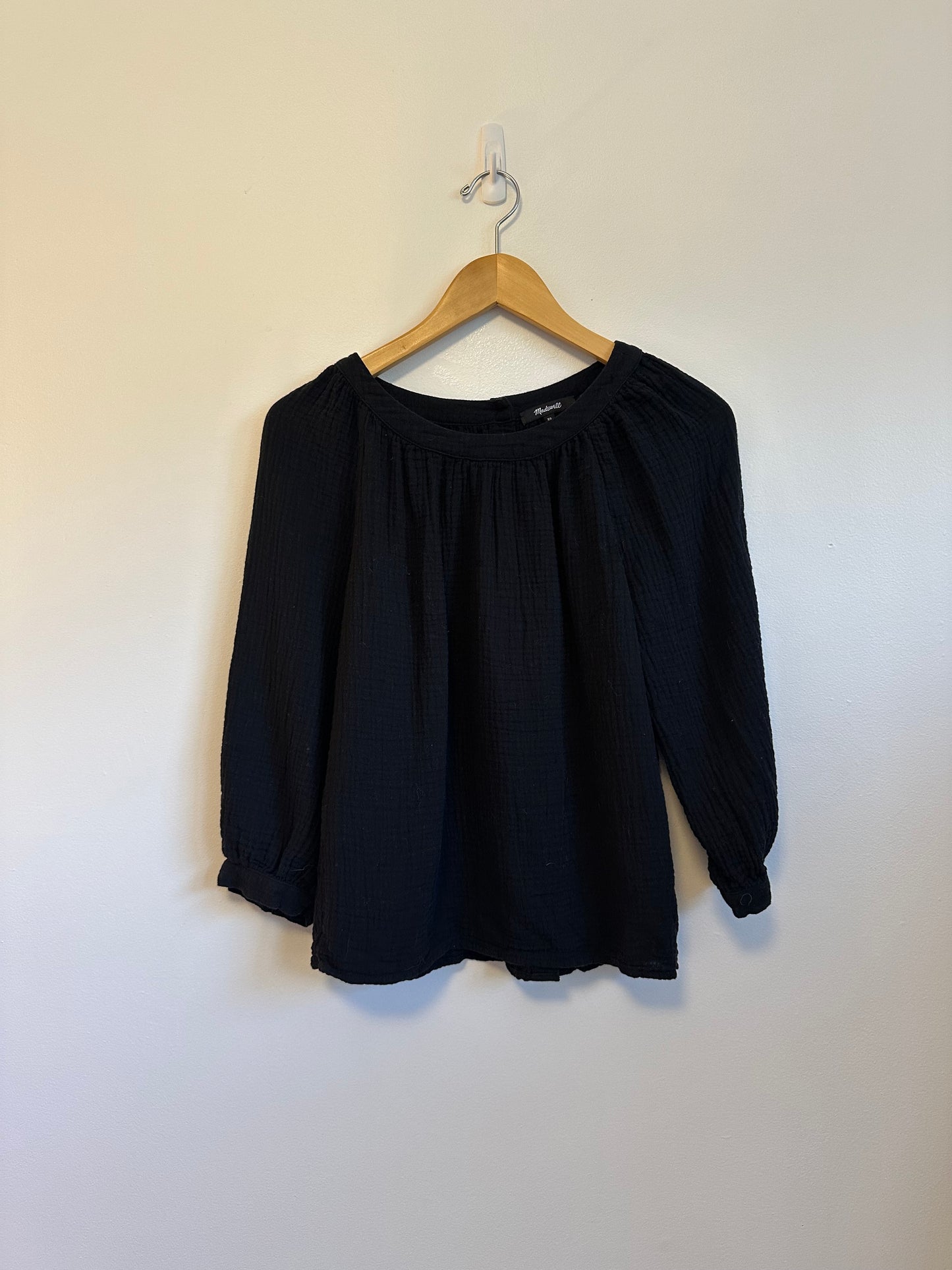 Madewell Cotton Gauze Button Back Blouse in Black | Size XS
