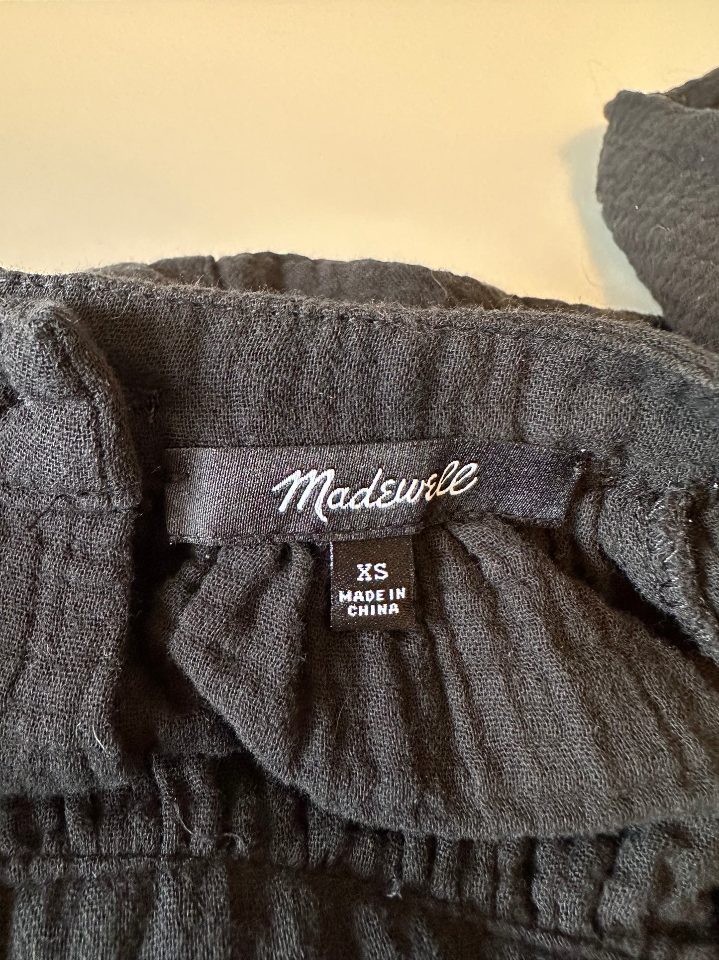Madewell Cotton Gauze Button Back Blouse in Black | Size XS