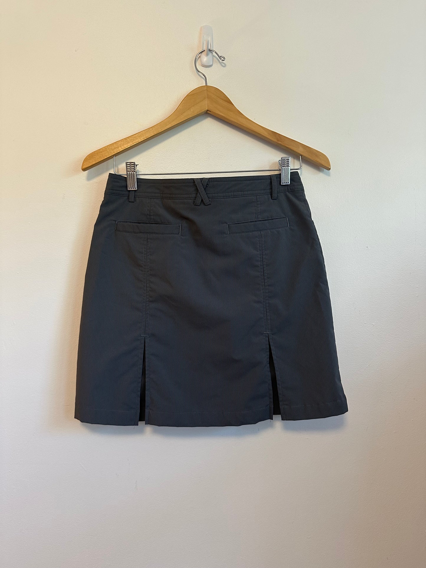 Nivo by Lanctot Grey Pinstripe Golf Skirt | Size 2