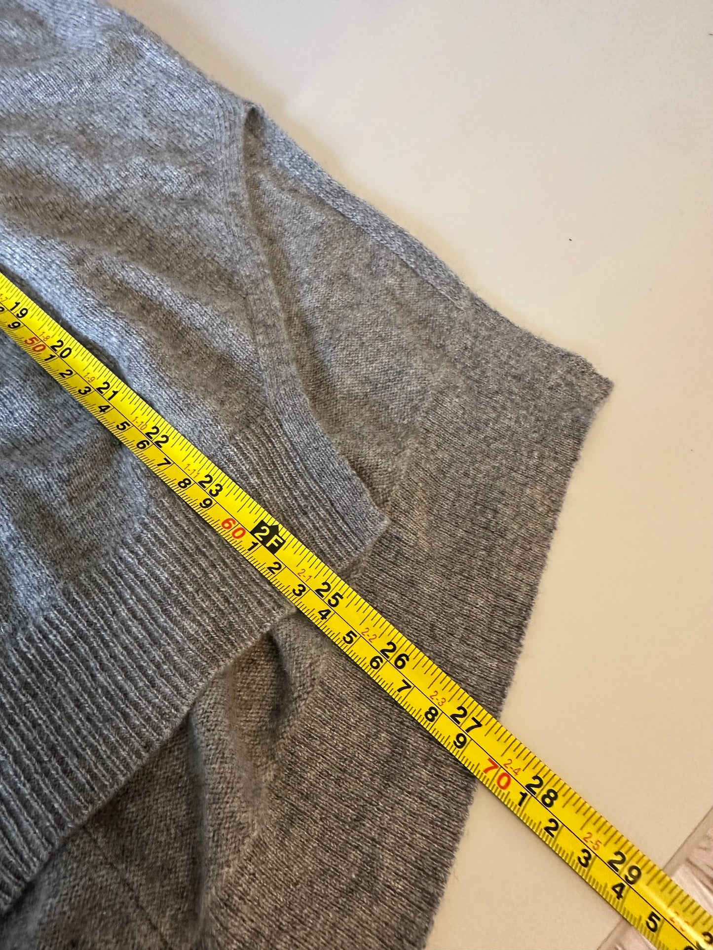 Autumn Cashmere NWT V-Neck Relaxed Fit Sweater in Gray | Size XS