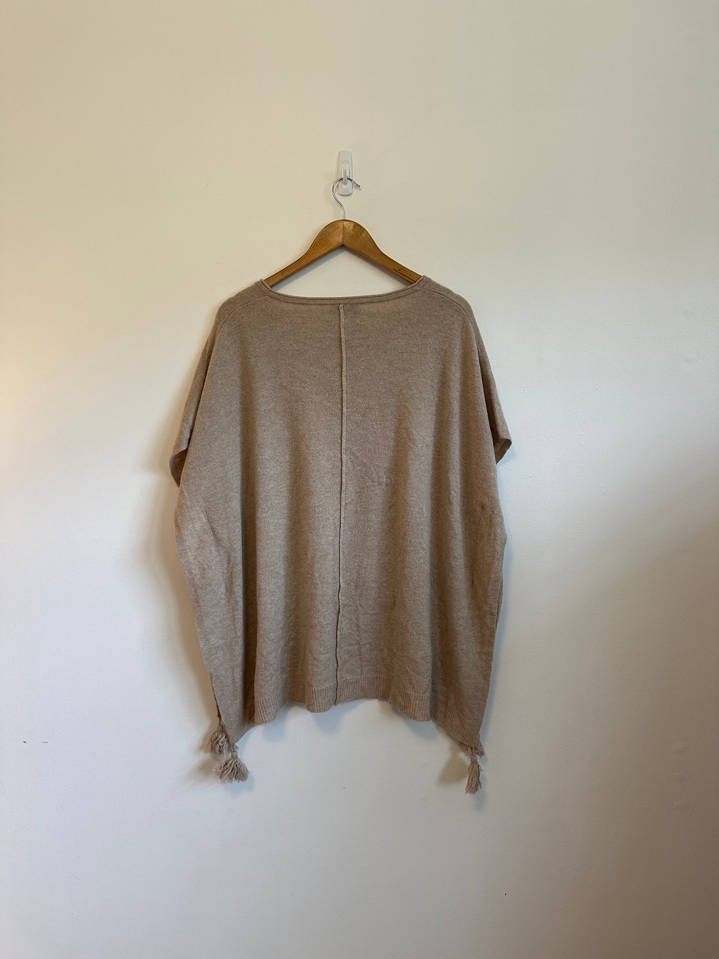 Islefield Cashmere Poncho with Tassels in Tan | One Size