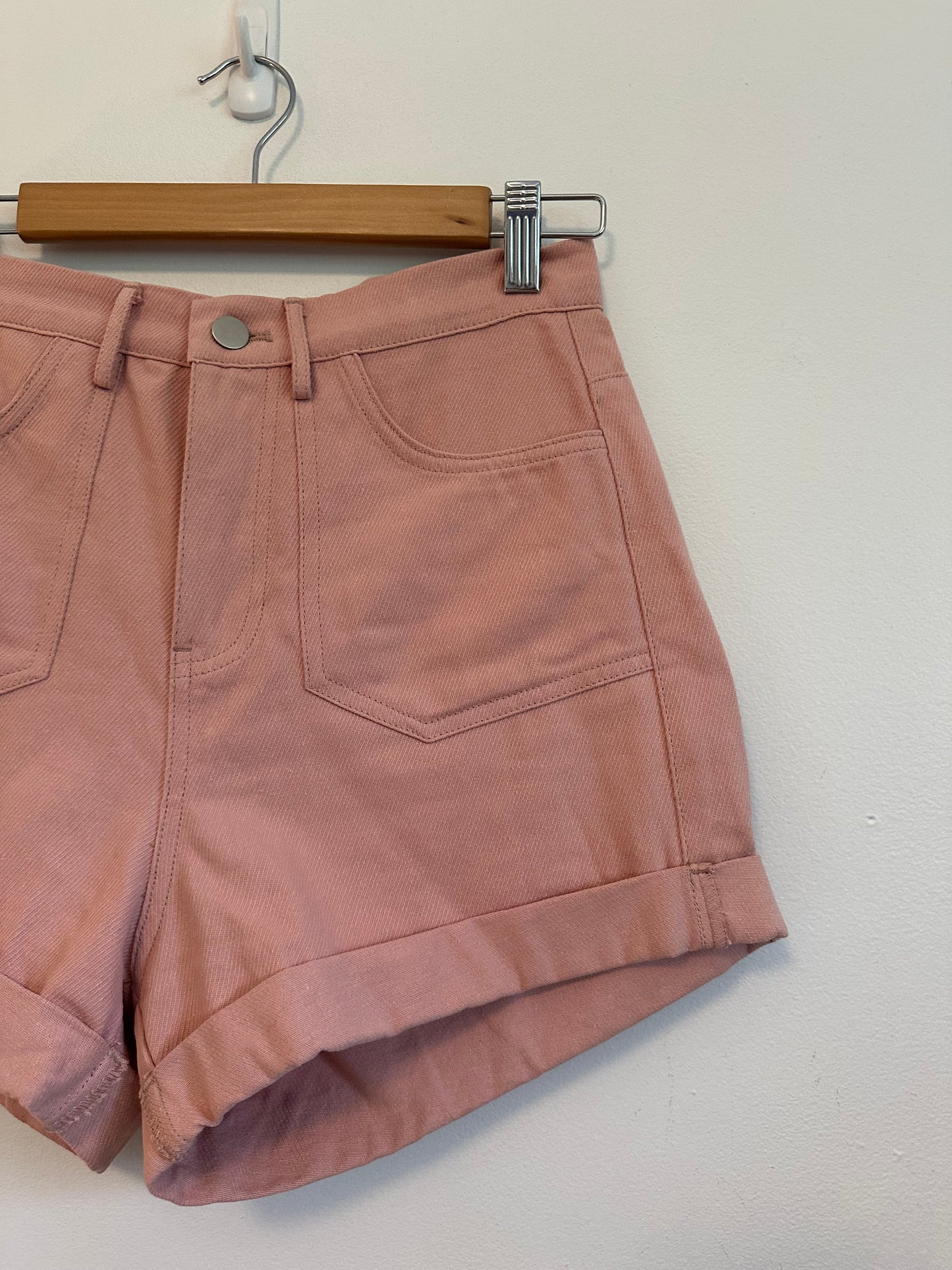 BluIvy Pink Cuffed Chino Shorts | Size Small
