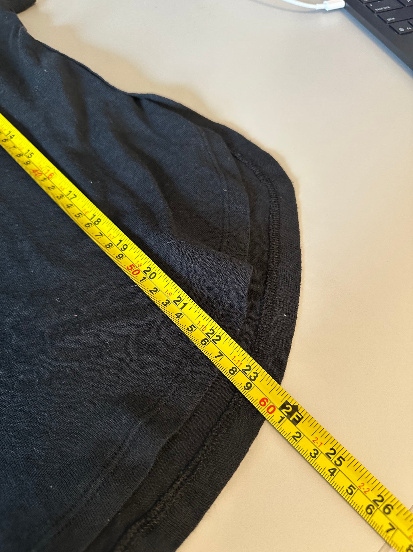 Athleta Scoop Neck Curved Hem T-Shirt in Black | Size XS