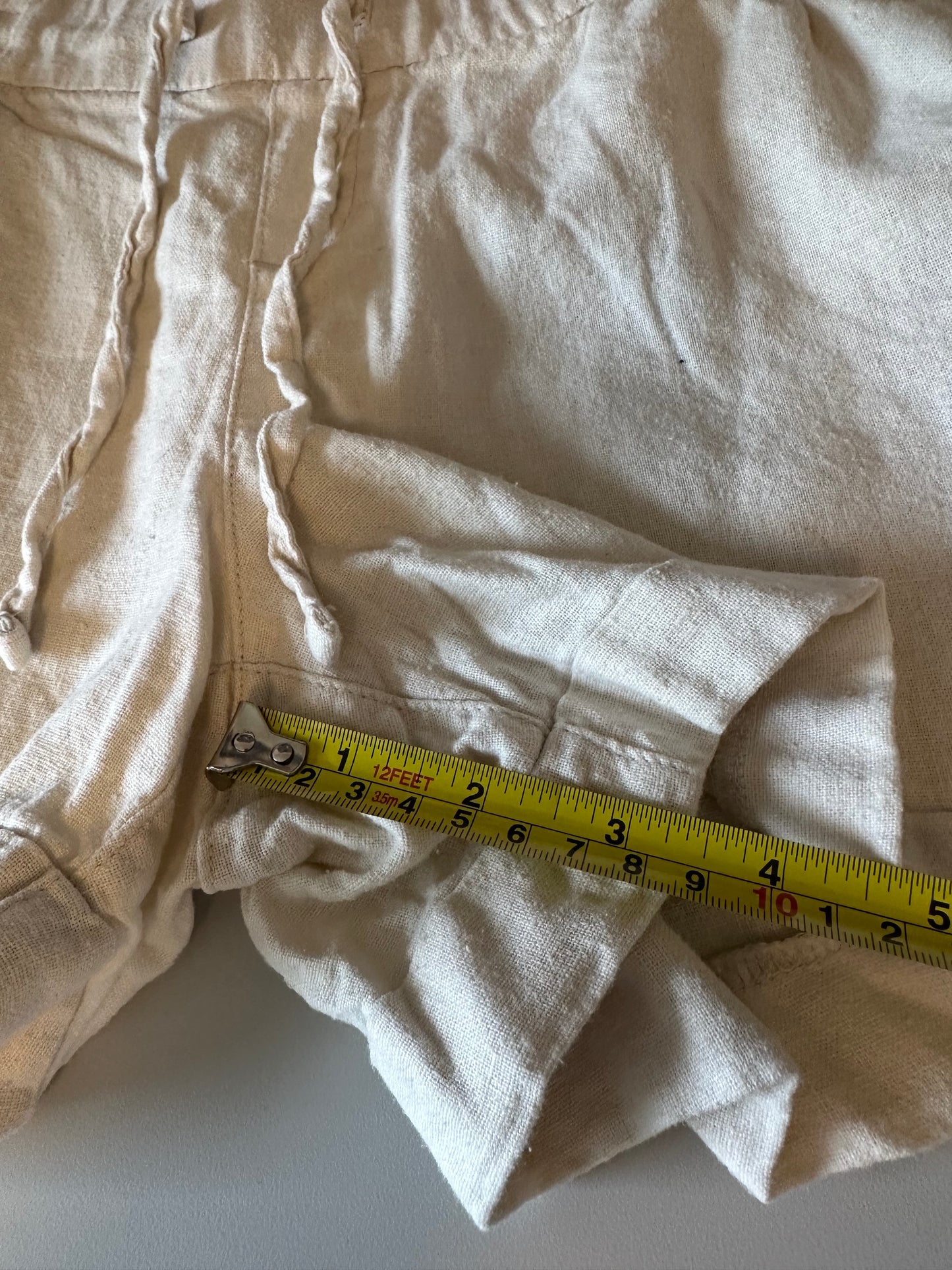 Old Navy Oatmeal Beige Linen Blend Drawstring Pull On Shorts | Size XS