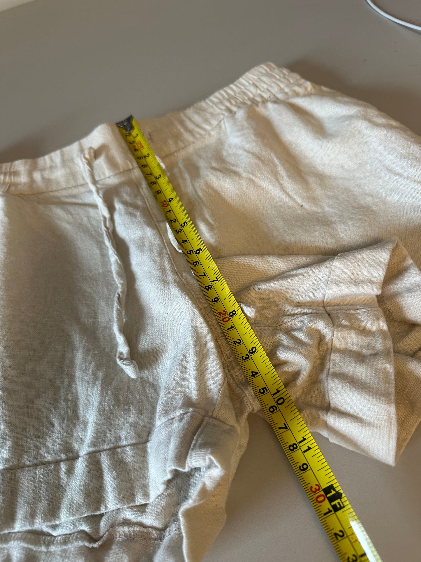 Old Navy Oatmeal Beige Linen Blend Drawstring Pull On Shorts | Size XS