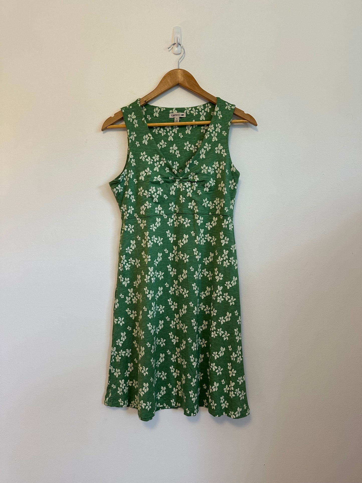 Toad&Co Green and White Floral V-Neck Sleeveless A-Line Dress | Size Small
